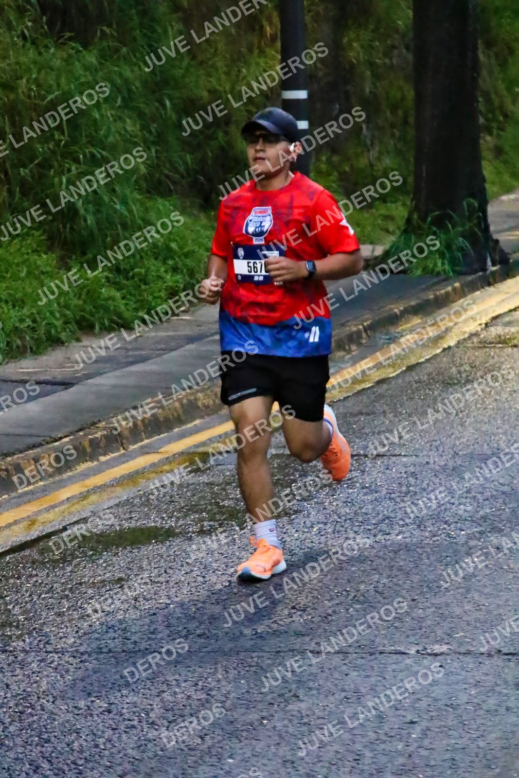 Foto de la CARRERA BIMBO GLOBAL RACE GUADALAJARA en Centro Comercial Andares, Blvd. Puerta de Hierro 4965, Zapopan a las 06:36 · dorsal 567