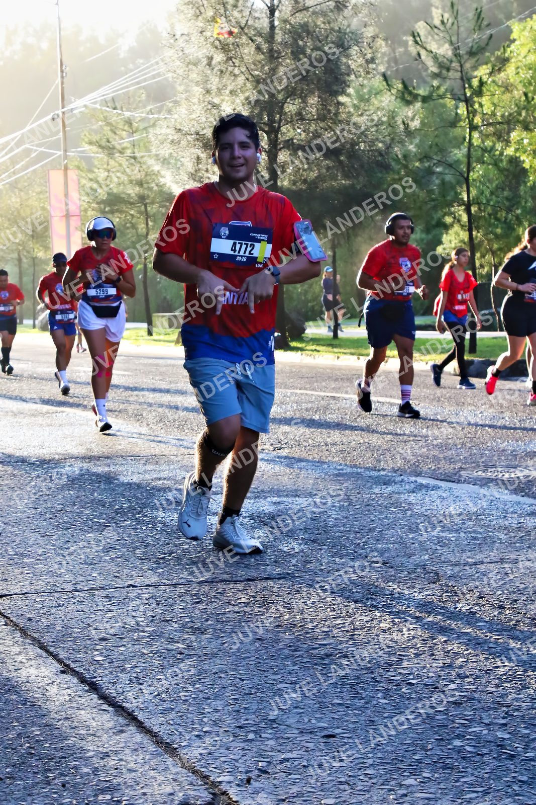 Foto de la CARRERA BIMBO GLOBAL RACE GUADALAJARA en Centro Comercial Andares, Blvd. Puerta de Hierro 4965, Zapopan a las 07:24 · dorsal 4772