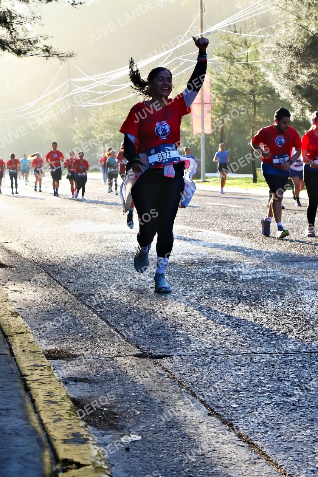 Foto de la CARRERA BIMBO GLOBAL RACE GUADALAJARA en Centro Comercial Andares, Blvd. Puerta de Hierro 4965, Zapopan a las 07:30 · dorsal 5672, 5644