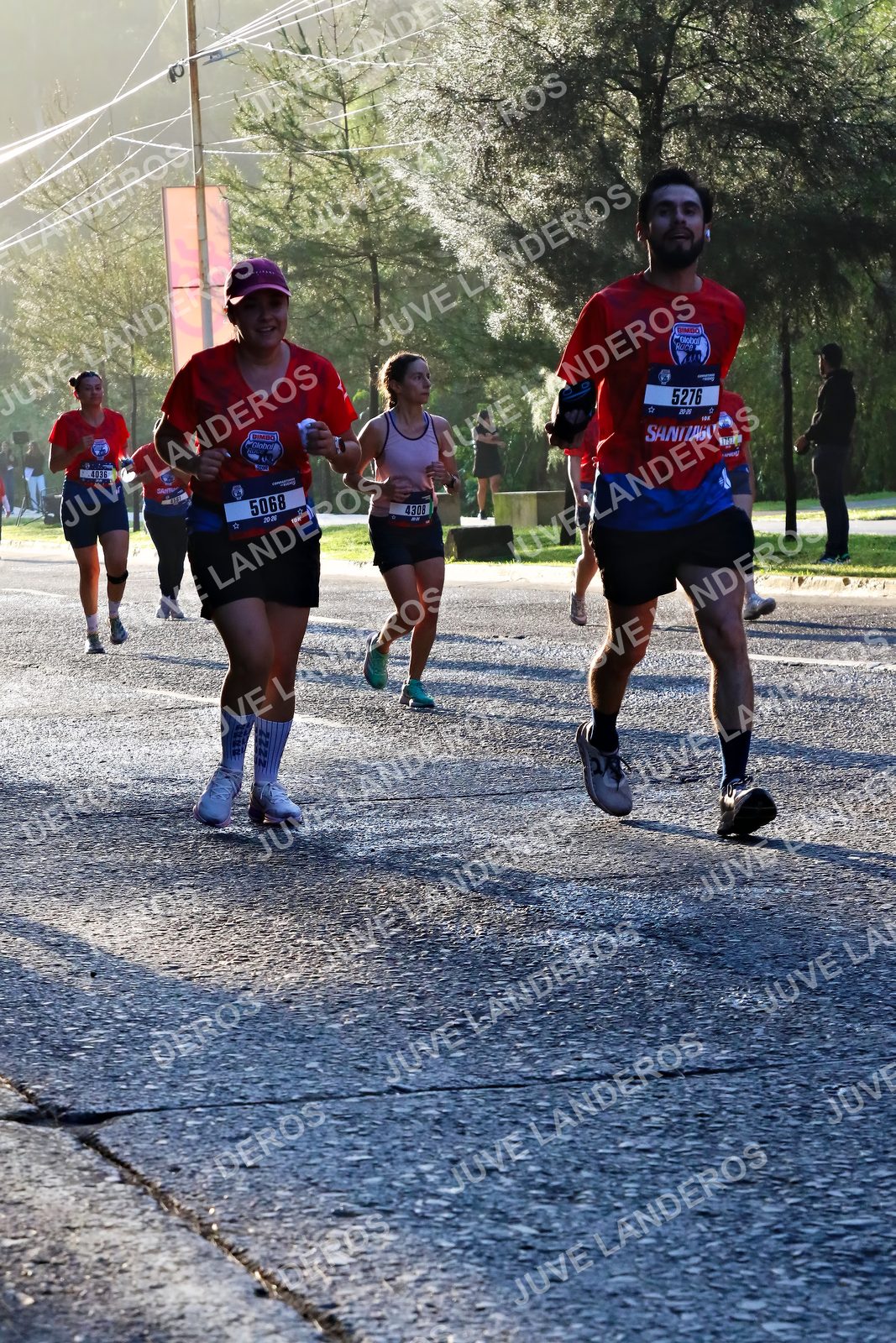 Foto de la CARRERA BIMBO GLOBAL RACE GUADALAJARA en Centro Comercial Andares, Blvd. Puerta de Hierro 4965, Zapopan a las 07:32 · dorsal 5276, 5068