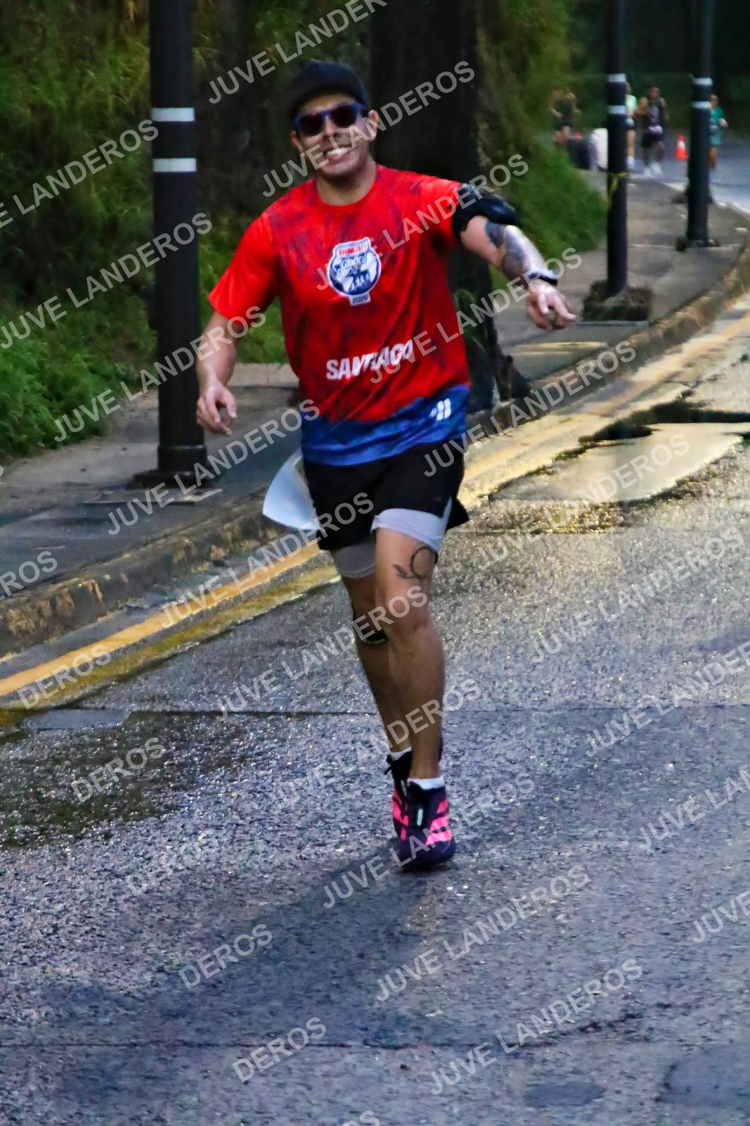 Foto de la CARRERA BIMBO GLOBAL RACE GUADALAJARA en Centro Comercial Andares, Blvd. Puerta de Hierro 4965, Zapopan a las 06:36 · dorsal 2020