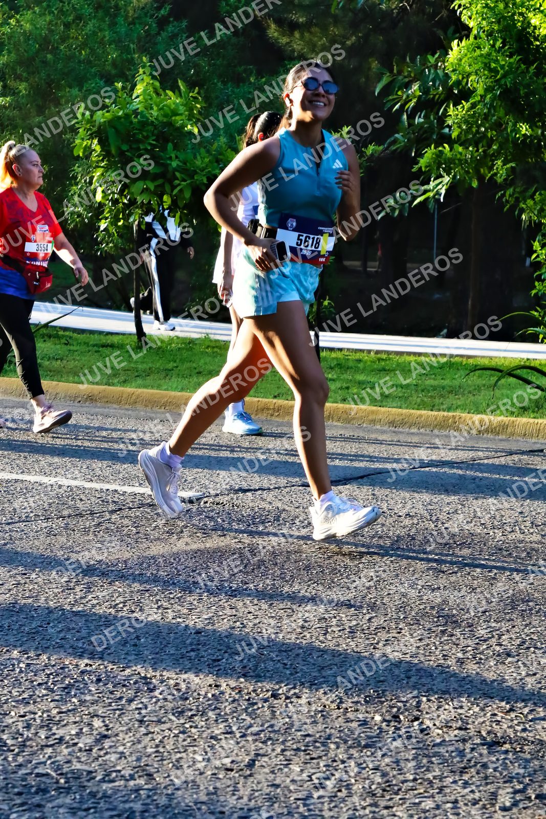 Foto de la CARRERA BIMBO GLOBAL RACE GUADALAJARA en Centro Comercial Andares, Blvd. Puerta de Hierro 4965, Zapopan a las 07:27 · dorsal 5618, 3554