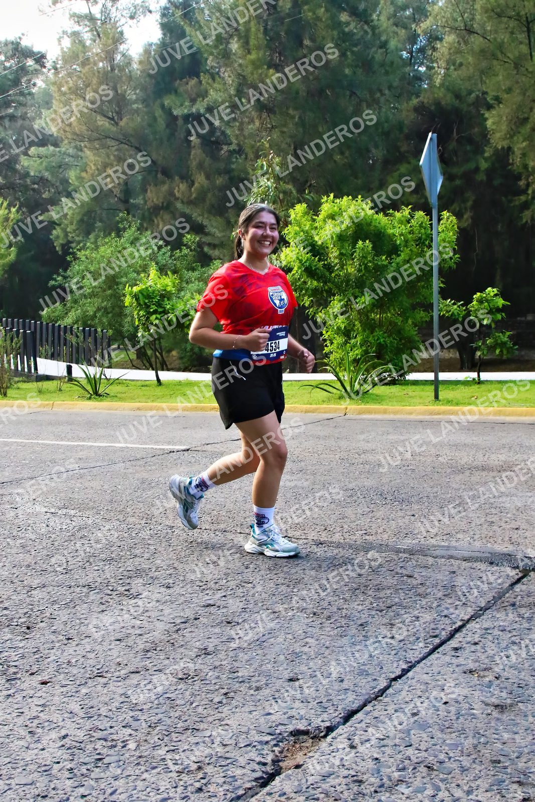 Foto de la CARRERA BIMBO GLOBAL RACE GUADALAJARA en Centro Comercial Andares, Blvd. Puerta de Hierro 4965, Zapopan a las 07:45 · dorsal 4534