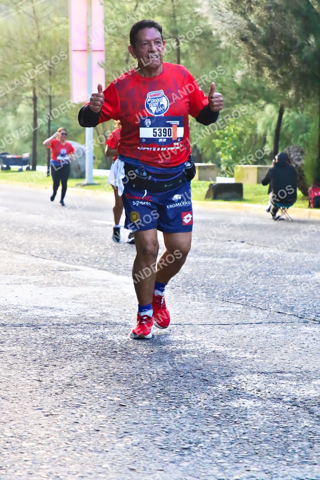 Foto de la CARRERA BIMBO GLOBAL RACE GUADALAJARA en Centro Comercial Andares, Blvd. Puerta de Hierro 4965, Zapopan a las 07:36 · dorsal 5390