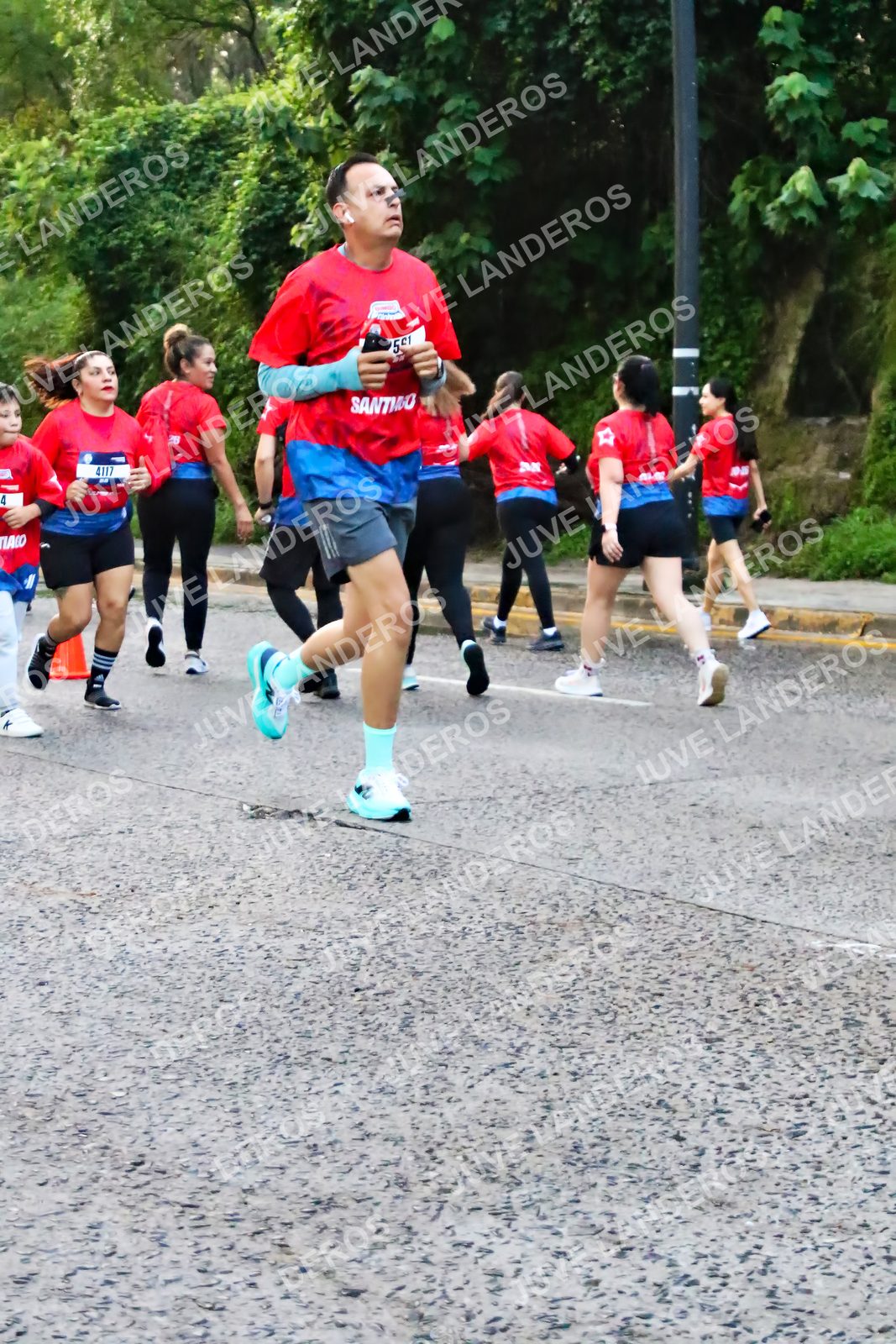 Foto de la CARRERA BIMBO GLOBAL RACE GUADALAJARA en Centro Comercial Andares, Blvd. Puerta de Hierro 4965, Zapopan a las 07:03 · dorsal 4117