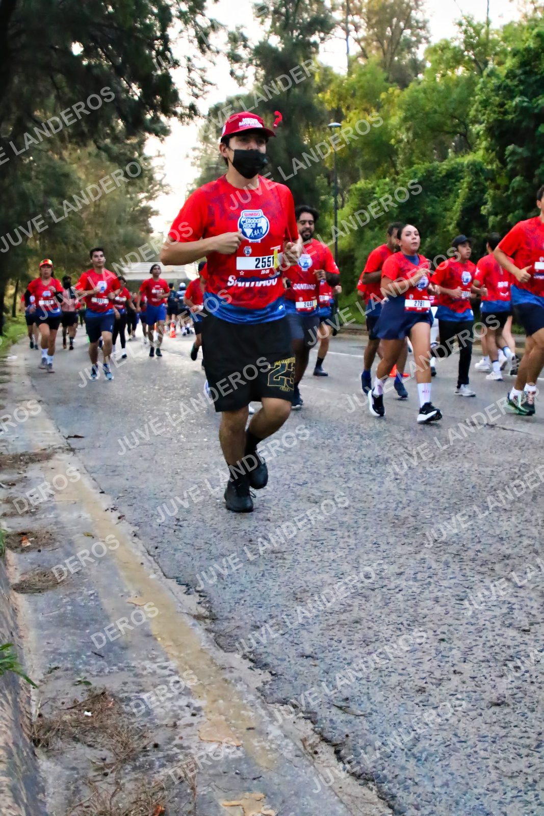 Foto de la CARRERA BIMBO GLOBAL RACE GUADALAJARA en Centro Comercial Andares, Blvd. Puerta de Hierro 4965, Zapopan a las 06:55 · dorsal 278, 2551, 23, 2441
