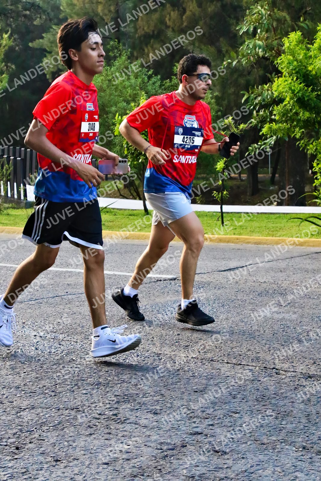 Foto de la CARRERA BIMBO GLOBAL RACE GUADALAJARA en Centro Comercial Andares, Blvd. Puerta de Hierro 4965, Zapopan a las 07:42 · dorsal 4205, 3148