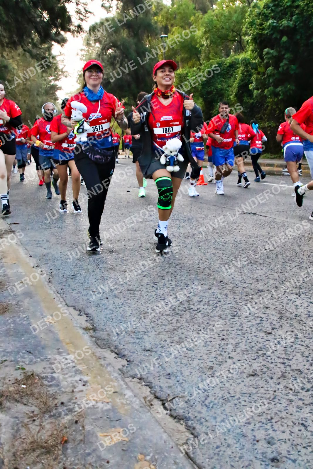 Foto de la CARRERA BIMBO GLOBAL RACE GUADALAJARA en Centro Comercial Andares, Blvd. Puerta de Hierro 4965, Zapopan a las 07:01 · dorsal 1867, 3574, 3644