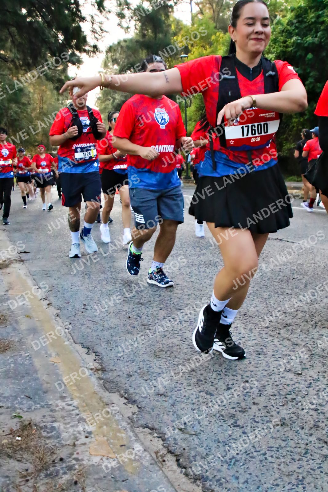 Foto de la CARRERA BIMBO GLOBAL RACE GUADALAJARA en Centro Comercial Andares, Blvd. Puerta de Hierro 4965, Zapopan a las 06:56 · dorsal 17600, 4124