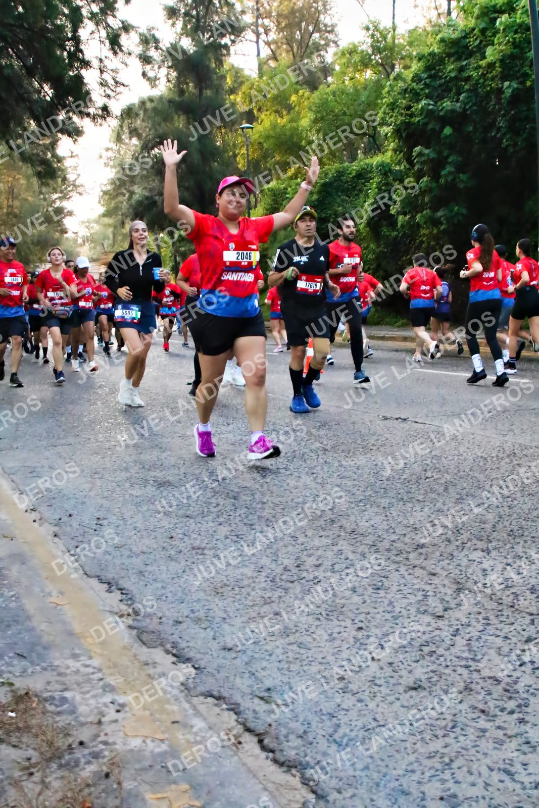 Foto de la CARRERA BIMBO GLOBAL RACE GUADALAJARA en Centro Comercial Andares, Blvd. Puerta de Hierro 4965, Zapopan a las 06:59 · dorsal 2046, 5685, 17619