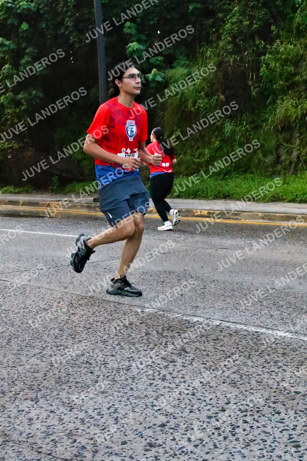 Foto de la CARRERA BIMBO GLOBAL RACE GUADALAJARA en Centro Comercial Andares, Blvd. Puerta de Hierro 4965, Zapopan a las 07:10 · dorsal 17090