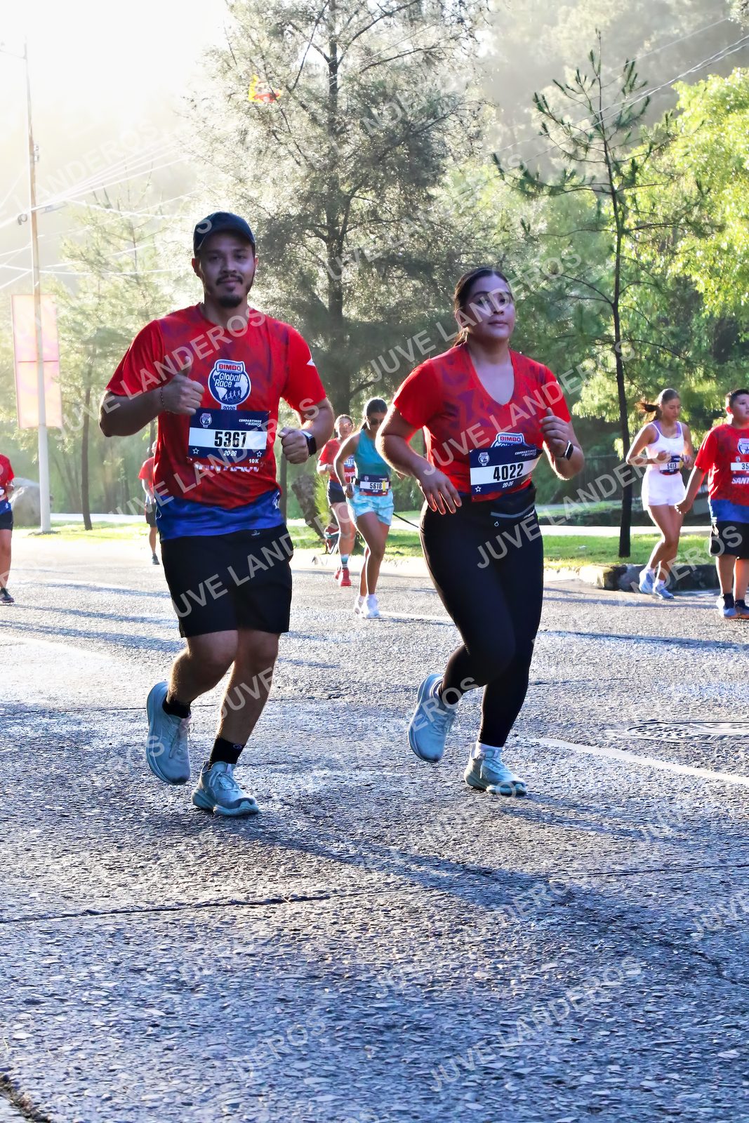 Foto de la CARRERA BIMBO GLOBAL RACE GUADALAJARA en Centro Comercial Andares, Blvd. Puerta de Hierro 4965, Zapopan a las 07:27 · dorsal 5367, 4022