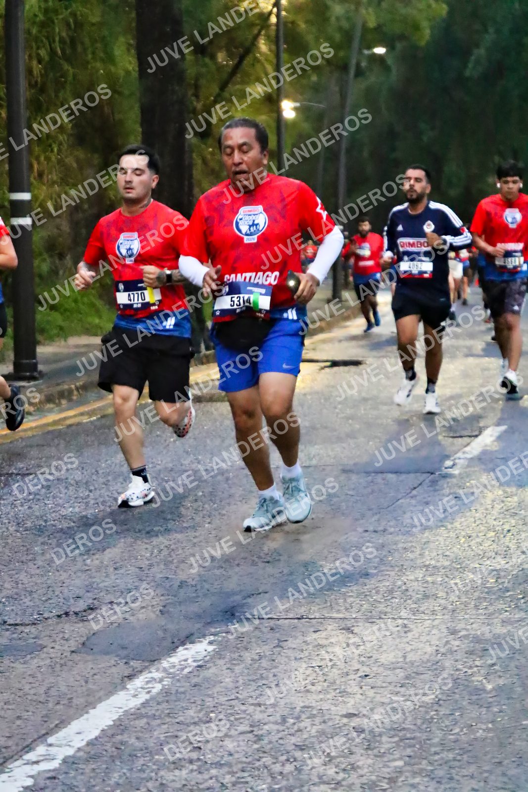 Foto de la CARRERA BIMBO GLOBAL RACE GUADALAJARA en Centro Comercial Andares, Blvd. Puerta de Hierro 4965, Zapopan a las 06:39 · dorsal 4770, 5314, 4092