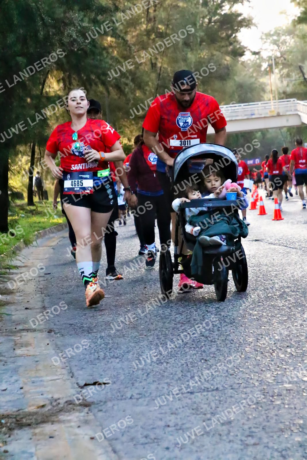 Foto de la CARRERA BIMBO GLOBAL RACE GUADALAJARA en Centro Comercial Andares, Blvd. Puerta de Hierro 4965, Zapopan a las 07:08 · dorsal 3011, 4685