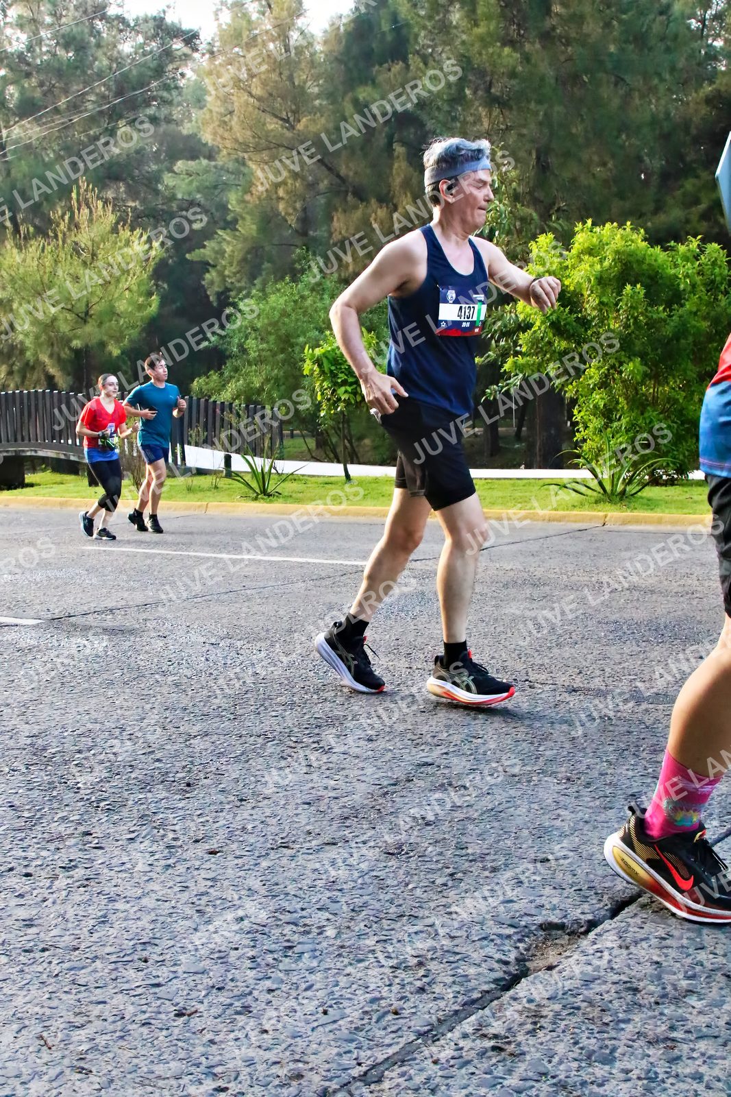Foto de la CARRERA BIMBO GLOBAL RACE GUADALAJARA en Centro Comercial Andares, Blvd. Puerta de Hierro 4965, Zapopan a las 07:34 · dorsal 4137