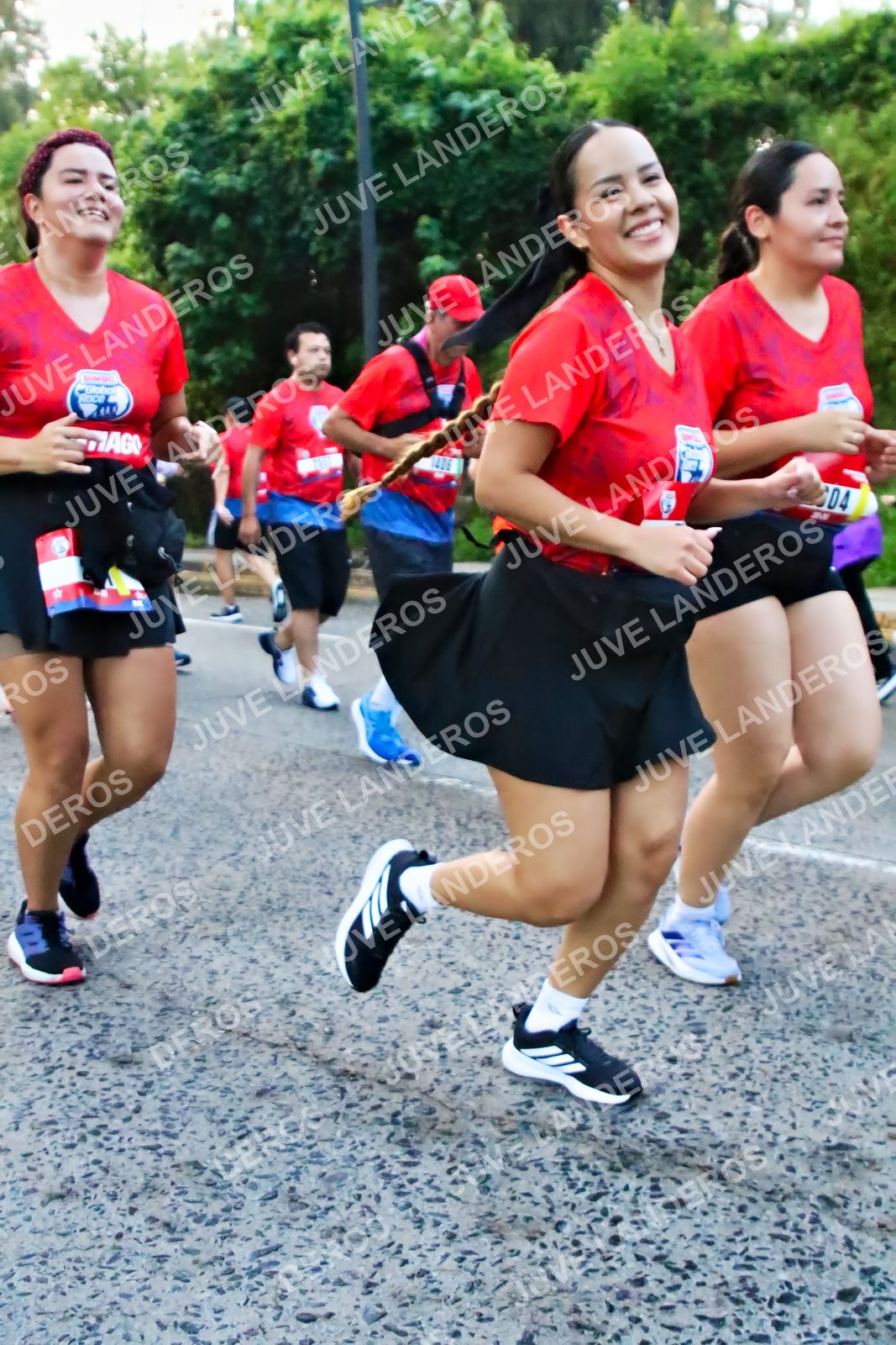 Foto de la CARRERA BIMBO GLOBAL RACE GUADALAJARA en Centro Comercial Andares, Blvd. Puerta de Hierro 4965, Zapopan a las 07:00