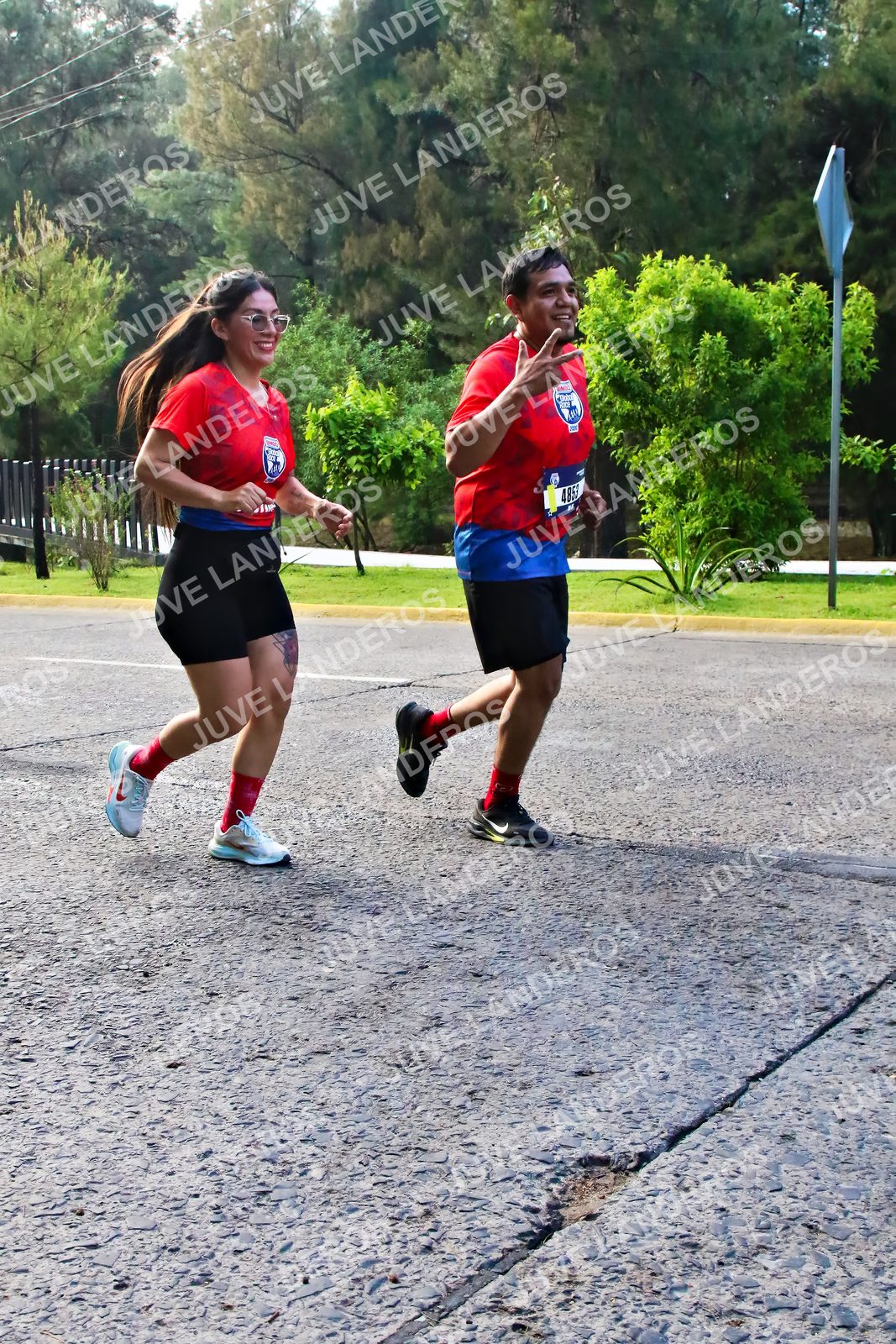 Foto de la CARRERA BIMBO GLOBAL RACE GUADALAJARA en Centro Comercial Andares, Blvd. Puerta de Hierro 4965, Zapopan a las 07:45 · dorsal 4853