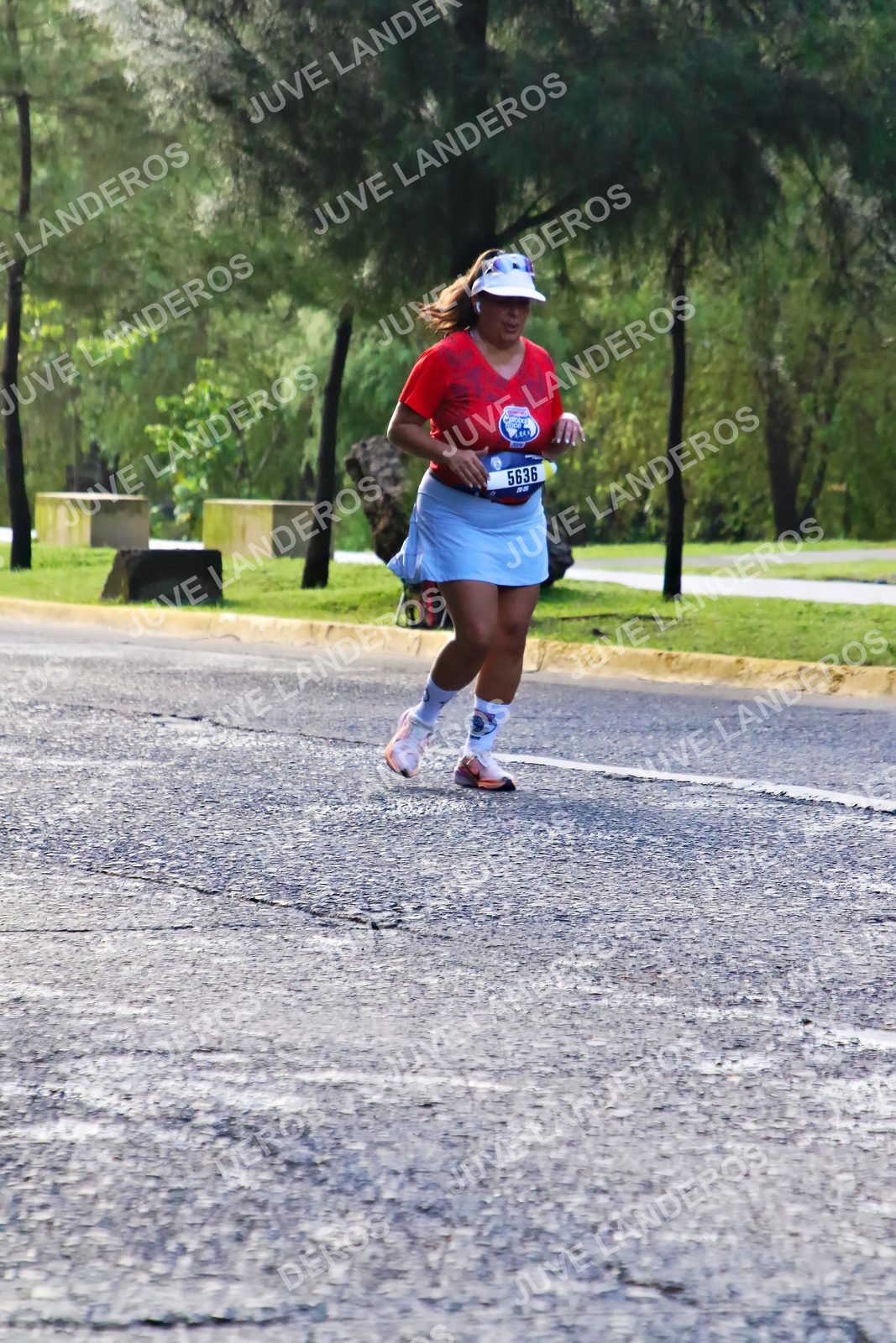 Foto de la CARRERA BIMBO GLOBAL RACE GUADALAJARA en Centro Comercial Andares, Blvd. Puerta de Hierro 4965, Zapopan a las 07:42 · dorsal 5636