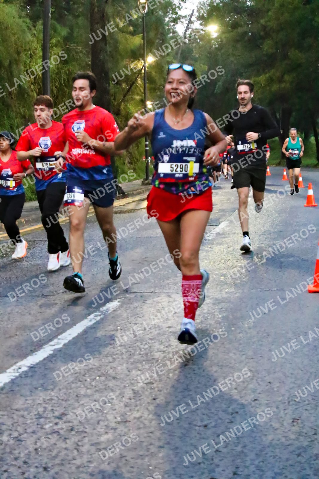 Foto de la CARRERA BIMBO GLOBAL RACE GUADALAJARA en Centro Comercial Andares, Blvd. Puerta de Hierro 4965, Zapopan a las 06:39 · dorsal 5290, 478, 4223, 5081
