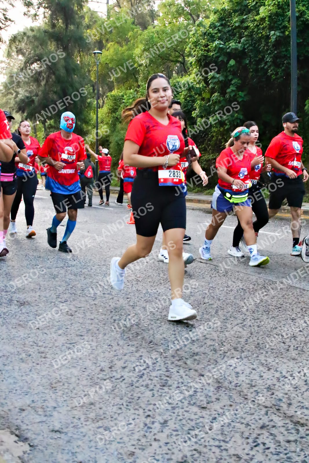 Foto de la CARRERA BIMBO GLOBAL RACE GUADALAJARA en Centro Comercial Andares, Blvd. Puerta de Hierro 4965, Zapopan a las 07:03 · dorsal 2833, 20, 342