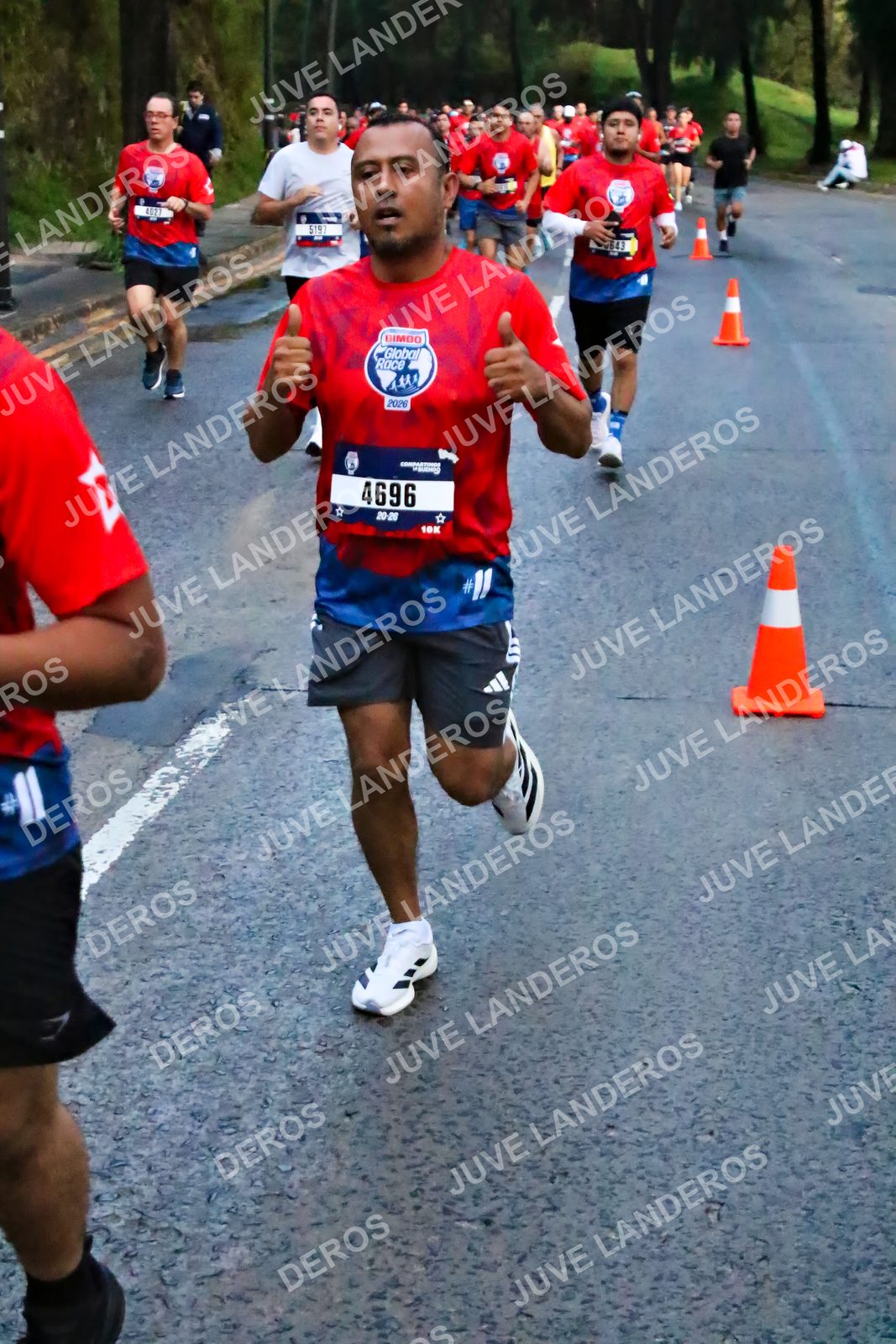 Foto de la CARRERA BIMBO GLOBAL RACE GUADALAJARA en Centro Comercial Andares, Blvd. Puerta de Hierro 4965, Zapopan a las 06:40 · dorsal 4696, 5197