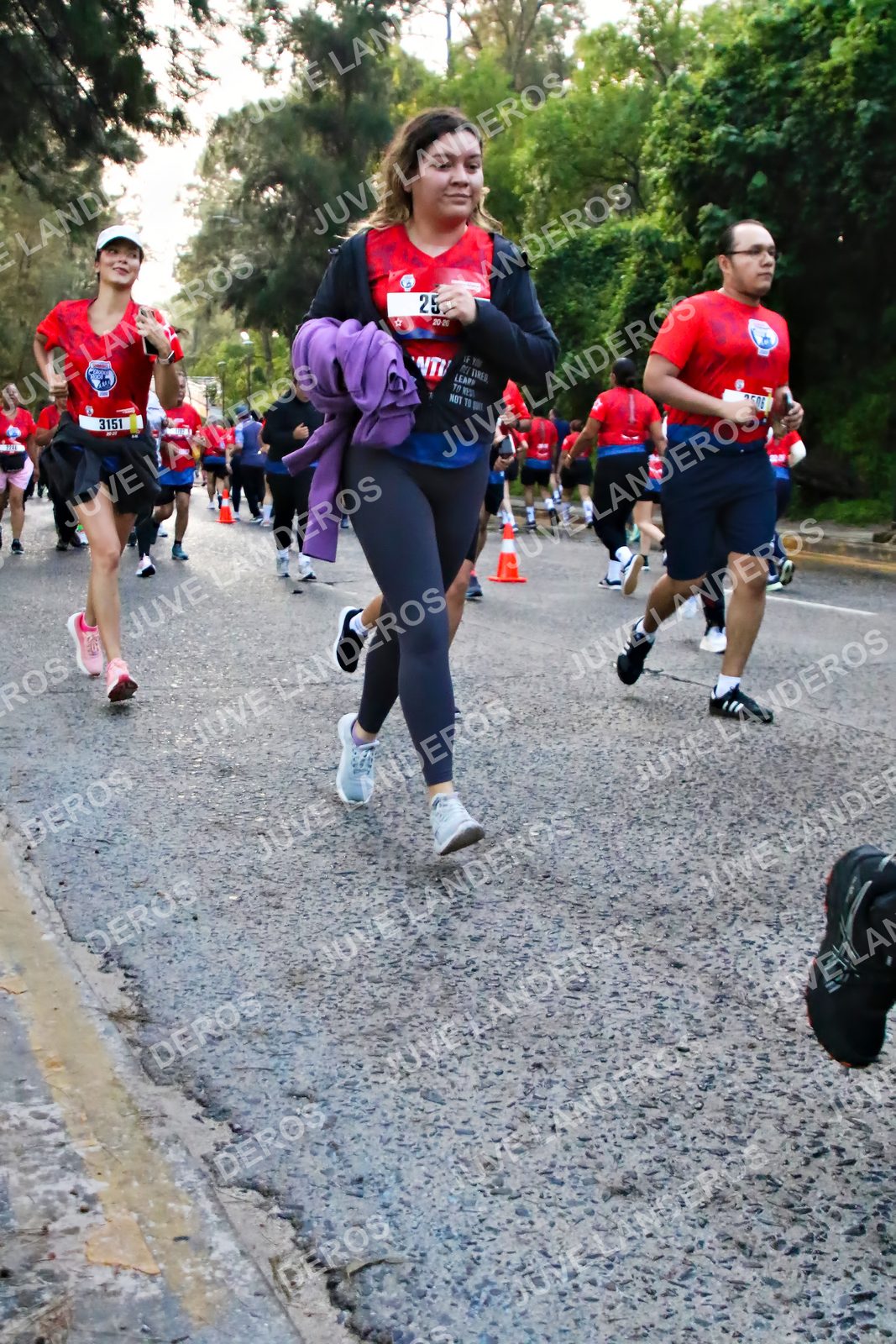 Foto de la CARRERA BIMBO GLOBAL RACE GUADALAJARA en Centro Comercial Andares, Blvd. Puerta de Hierro 4965, Zapopan a las 07:01 · dorsal 25, 3151, 506