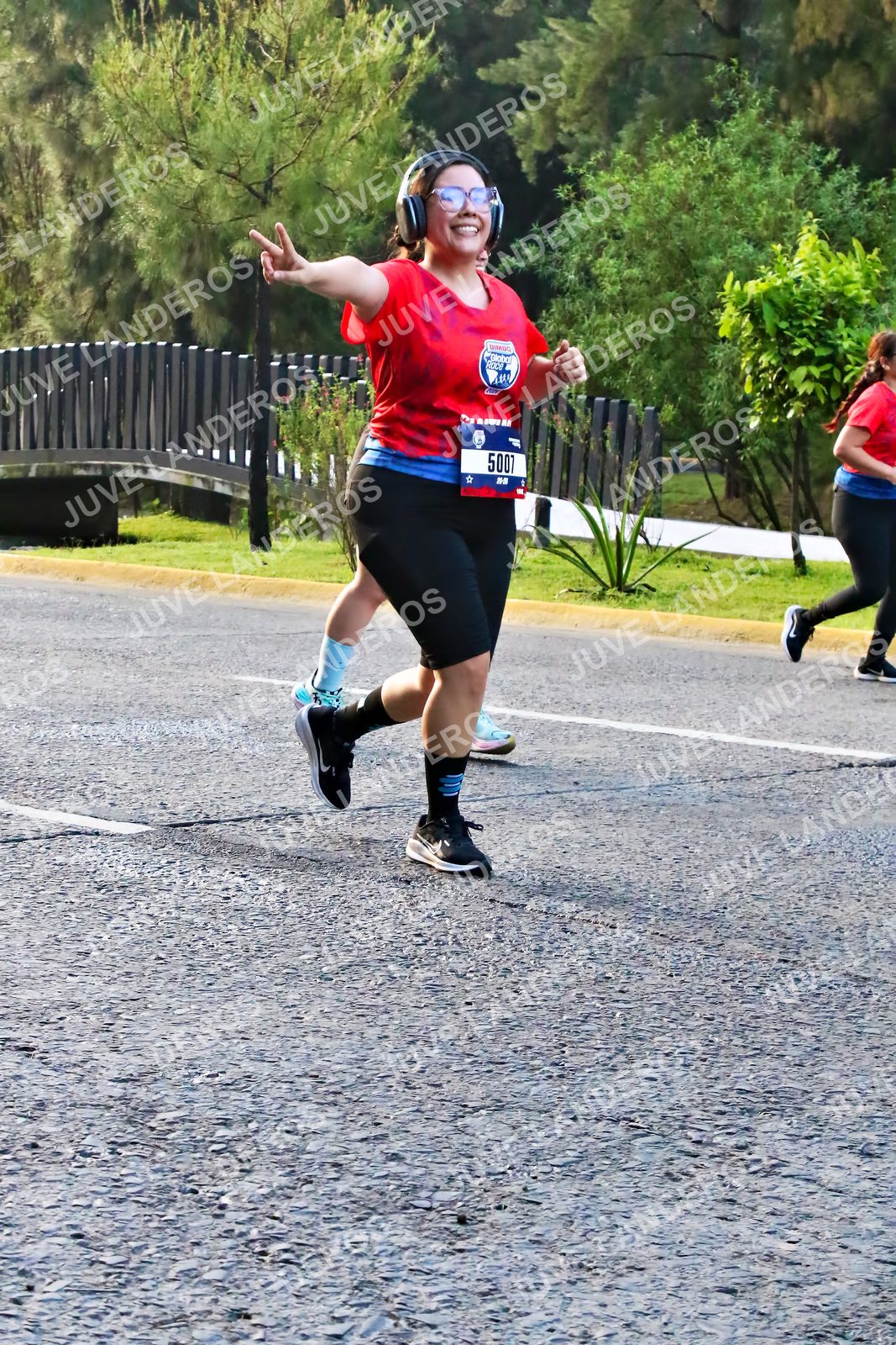 Foto de la CARRERA BIMBO GLOBAL RACE GUADALAJARA en Centro Comercial Andares, Blvd. Puerta de Hierro 4965, Zapopan a las 07:36 · dorsal 5007