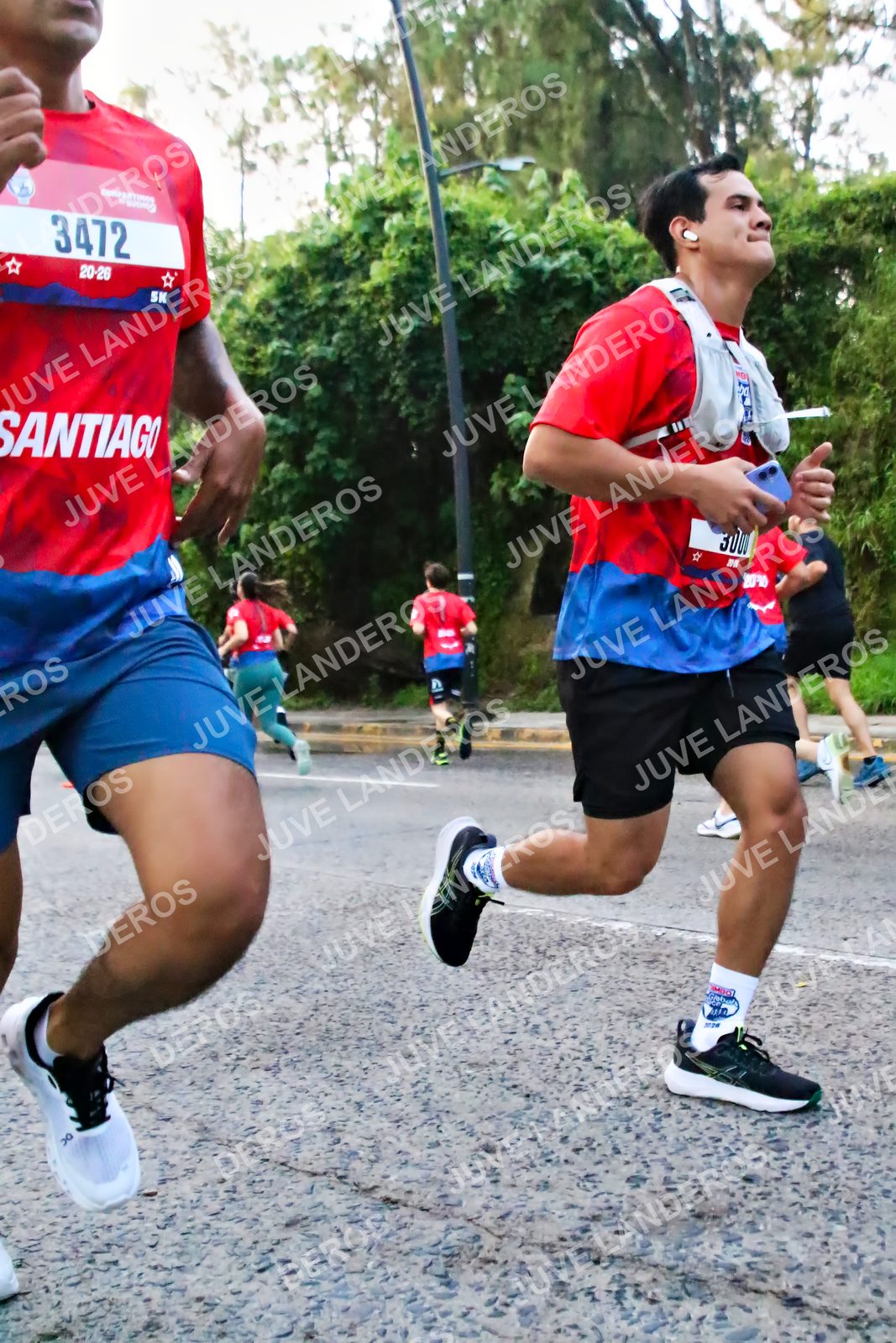 Foto de la CARRERA BIMBO GLOBAL RACE GUADALAJARA en Centro Comercial Andares, Blvd. Puerta de Hierro 4965, Zapopan a las 04:59 · dorsal 3472, 3000
