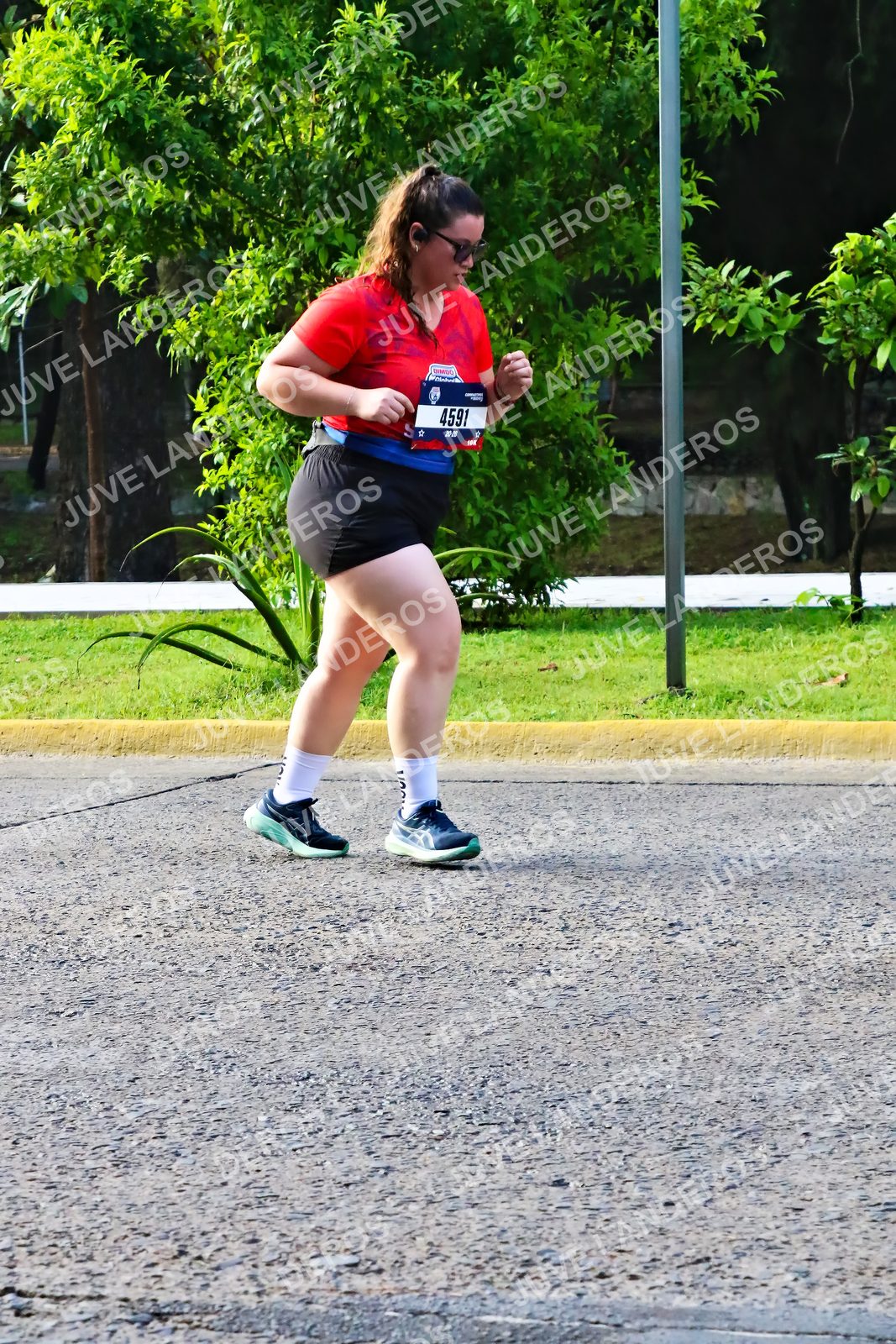 Foto de la CARRERA BIMBO GLOBAL RACE GUADALAJARA en Centro Comercial Andares, Blvd. Puerta de Hierro 4965, Zapopan a las 07:48 · dorsal 4591