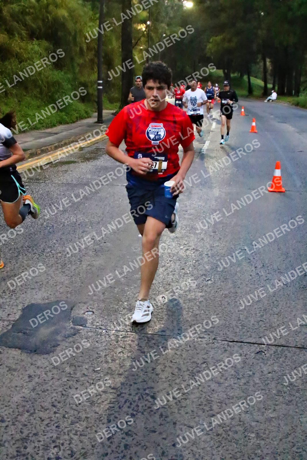 Foto de la CARRERA BIMBO GLOBAL RACE GUADALAJARA en Centro Comercial Andares, Blvd. Puerta de Hierro 4965, Zapopan a las 06:37