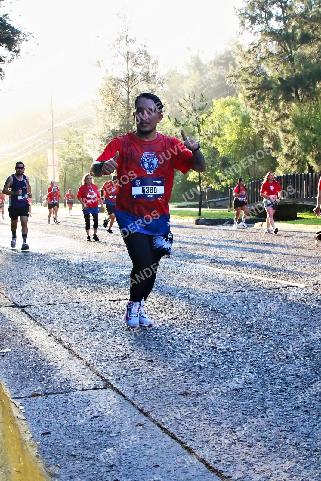 Foto de la CARRERA BIMBO GLOBAL RACE GUADALAJARA en Centro Comercial Andares, Blvd. Puerta de Hierro 4965, Zapopan a las 07:26 · dorsal 5360
