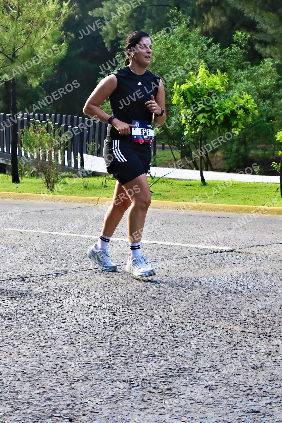 Foto de la CARRERA BIMBO GLOBAL RACE GUADALAJARA en Centro Comercial Andares, Blvd. Puerta de Hierro 4965, Zapopan a las 07:46 · dorsal 5572