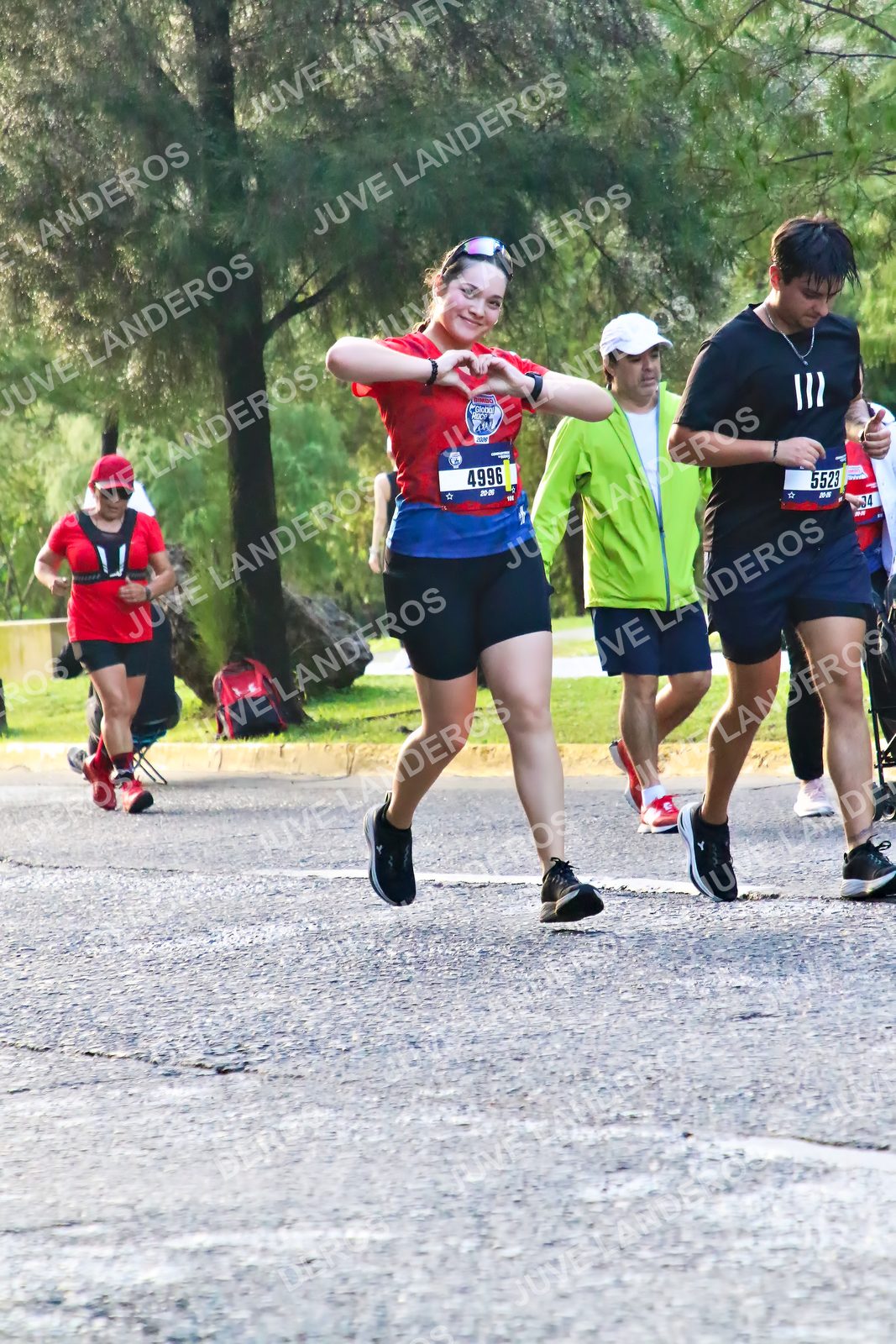 Foto de la CARRERA BIMBO GLOBAL RACE GUADALAJARA en Centro Comercial Andares, Blvd. Puerta de Hierro 4965, Zapopan a las 07:36 · dorsal 5523, 4996