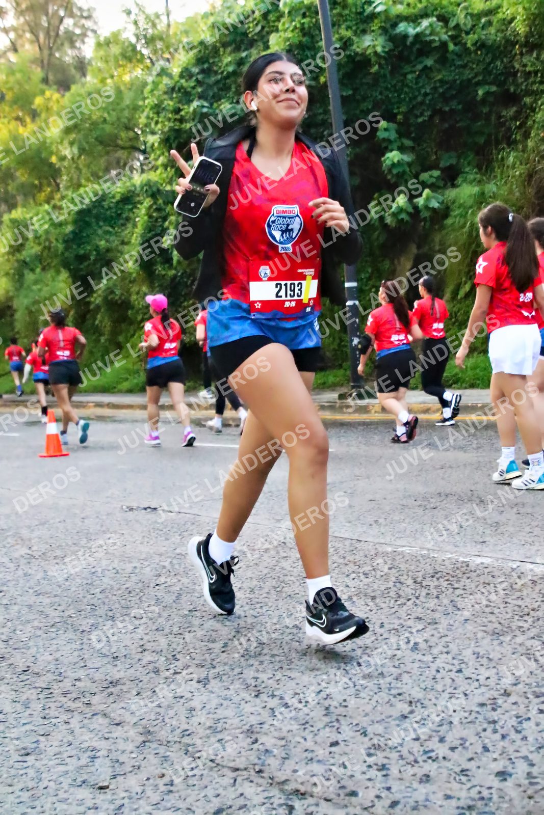 Foto de la CARRERA BIMBO GLOBAL RACE GUADALAJARA en Centro Comercial Andares, Blvd. Puerta de Hierro 4965, Zapopan a las 06:57 · dorsal 2193