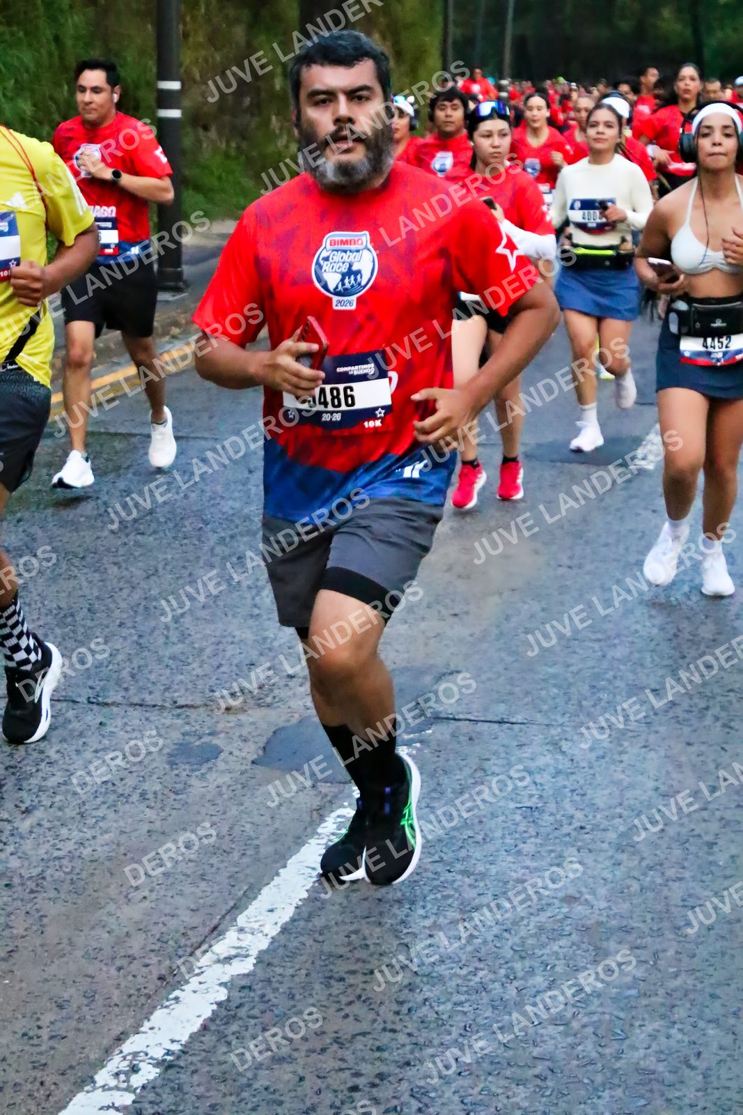 Foto de la CARRERA BIMBO GLOBAL RACE GUADALAJARA en Centro Comercial Andares, Blvd. Puerta de Hierro 4965, Zapopan a las 06:41 · dorsal 4452, 400