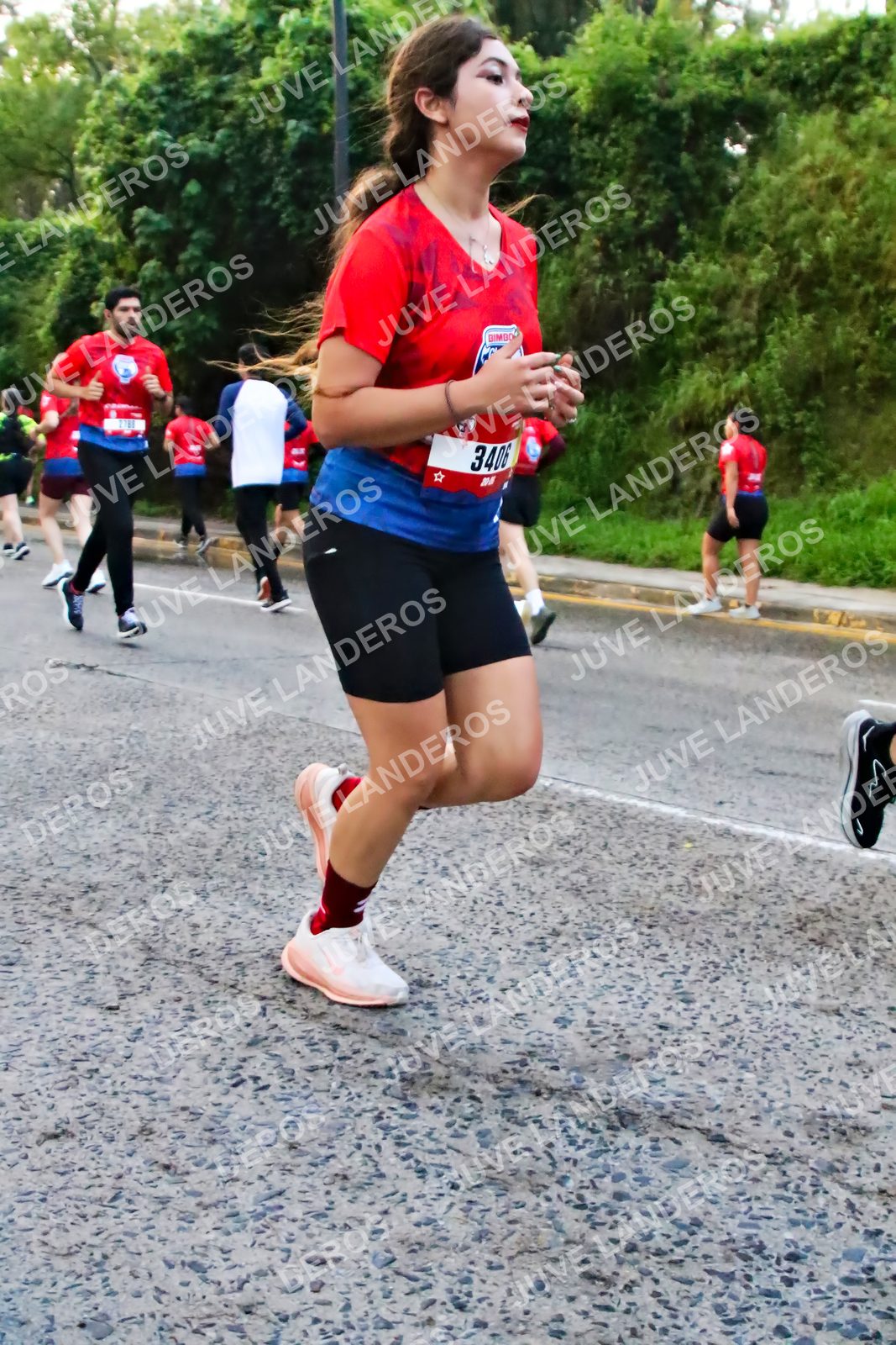 Foto de la CARRERA BIMBO GLOBAL RACE GUADALAJARA en Centro Comercial Andares, Blvd. Puerta de Hierro 4965, Zapopan a las 06:54