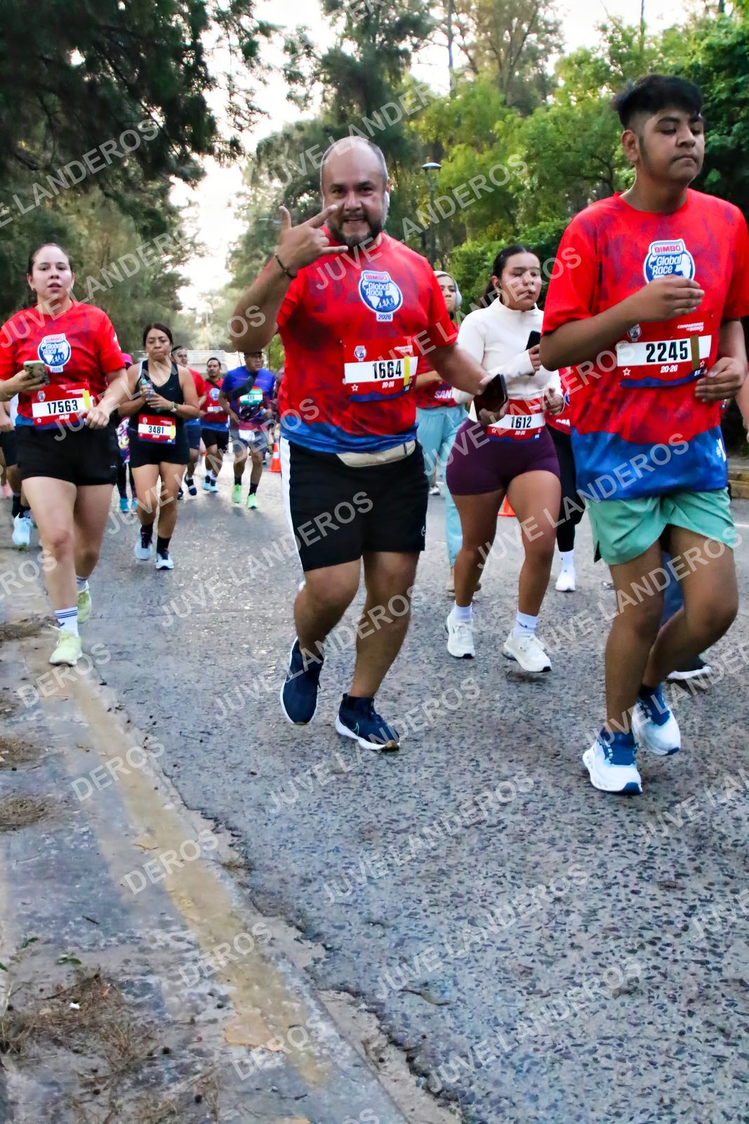 Foto de la CARRERA BIMBO GLOBAL RACE GUADALAJARA en Centro Comercial Andares, Blvd. Puerta de Hierro 4965, Zapopan a las 07:00 · dorsal 2245, 1664, 1612, 17563