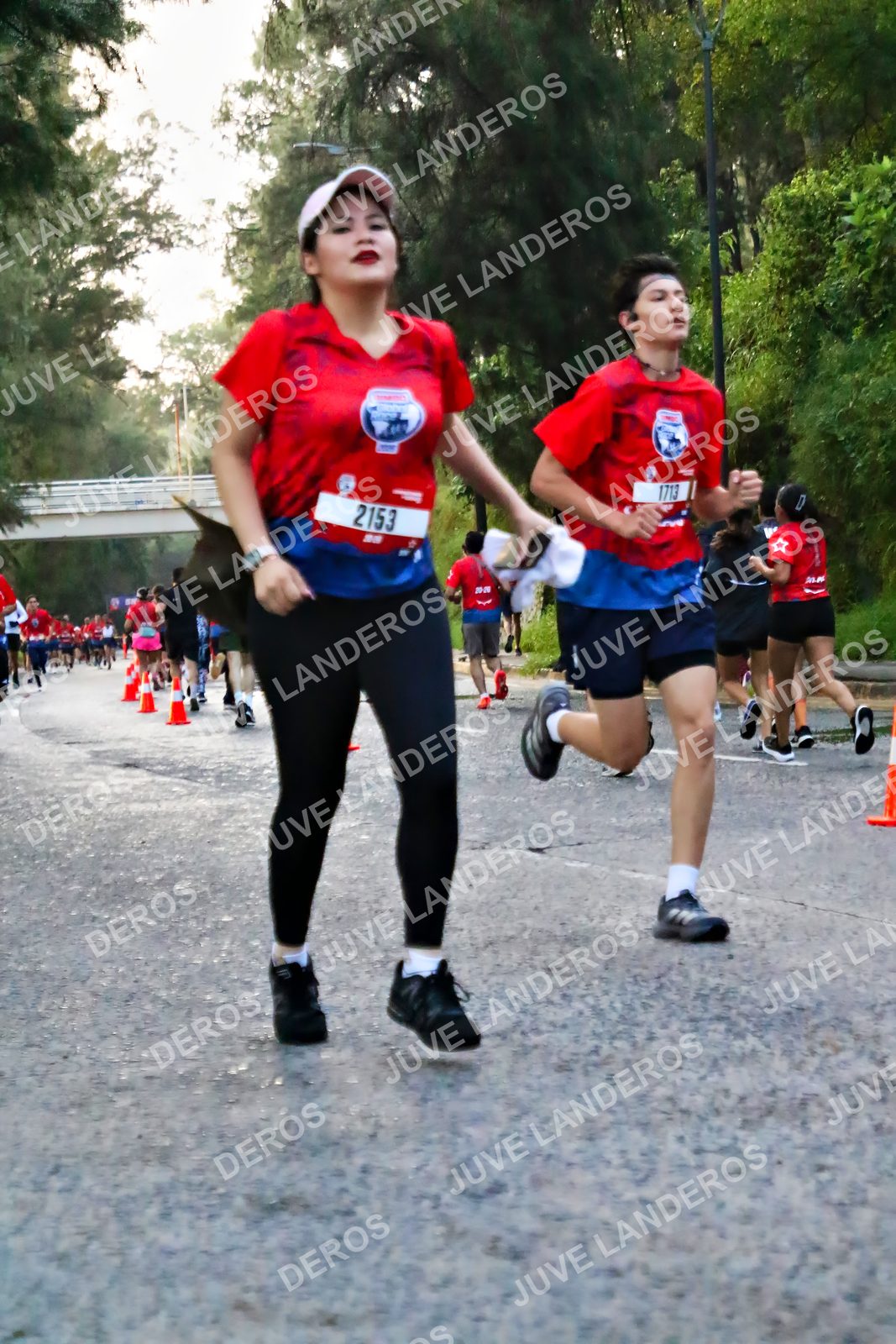 Foto de la CARRERA BIMBO GLOBAL RACE GUADALAJARA en Centro Comercial Andares, Blvd. Puerta de Hierro 4965, Zapopan a las 04:59 · dorsal 1713, 2153