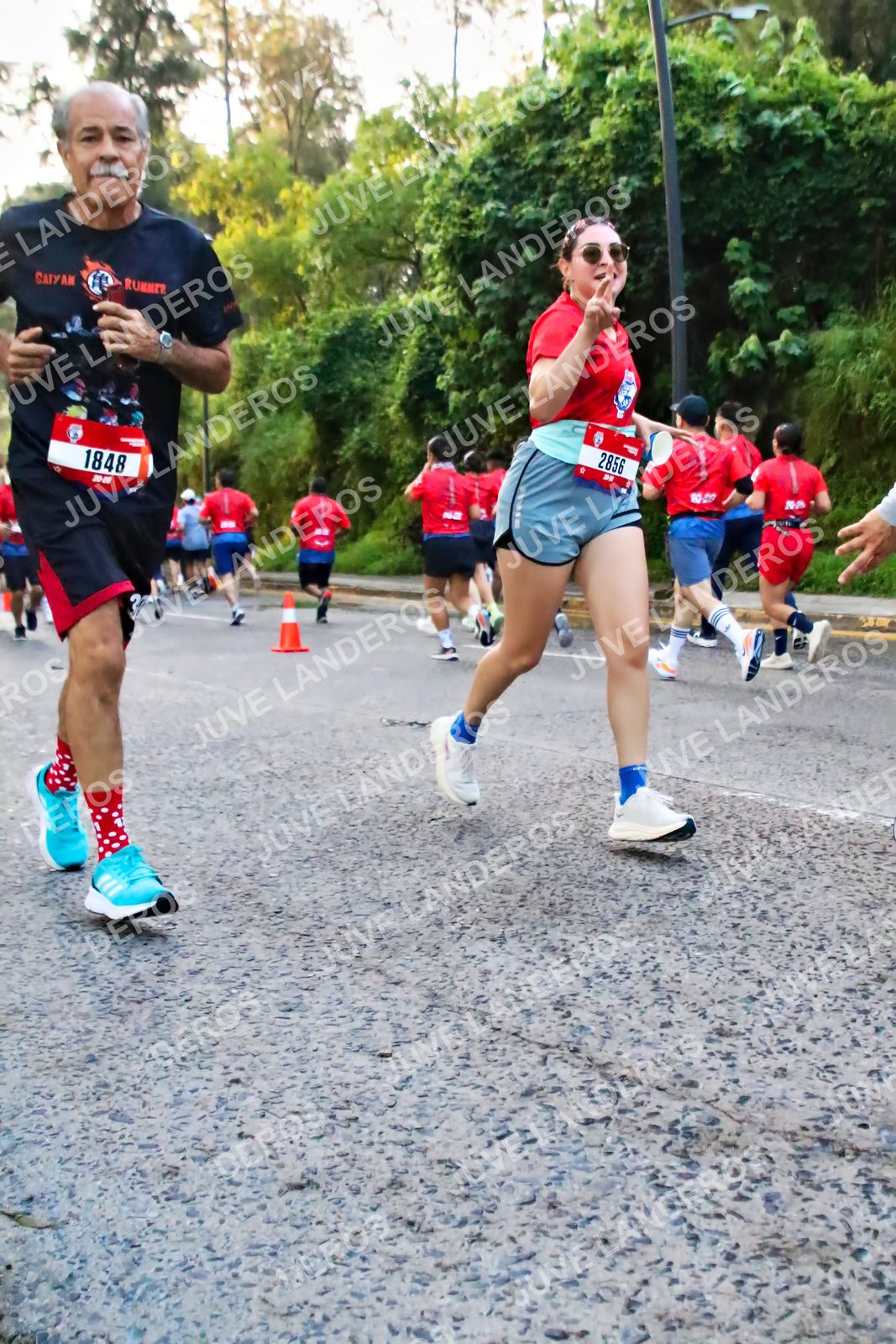 Foto de la CARRERA BIMBO GLOBAL RACE GUADALAJARA en Centro Comercial Andares, Blvd. Puerta de Hierro 4965, Zapopan a las 06:57 · dorsal 1848