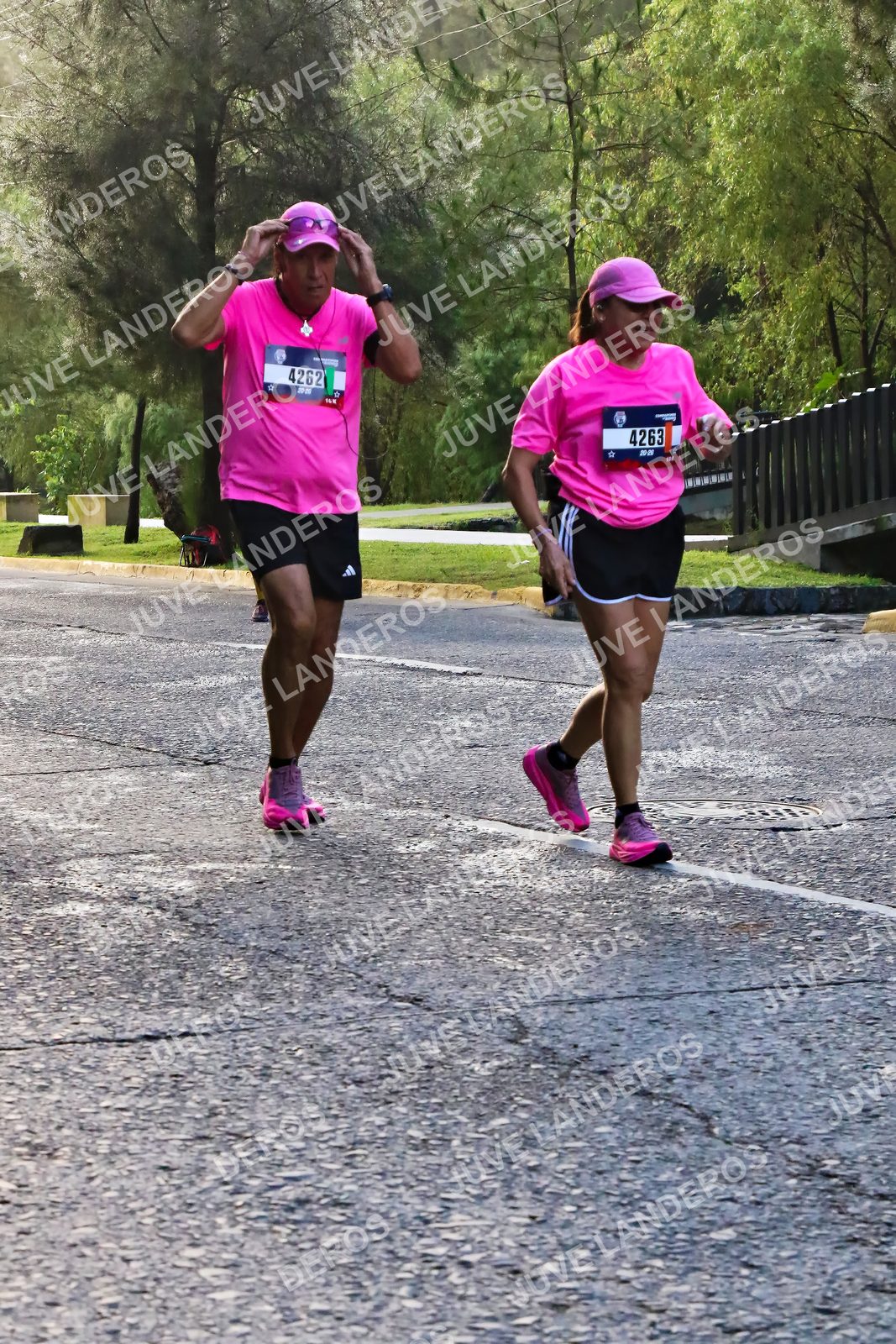Foto de la CARRERA BIMBO GLOBAL RACE GUADALAJARA en Centro Comercial Andares, Blvd. Puerta de Hierro 4965, Zapopan a las 07:40 · dorsal 4263, 4262