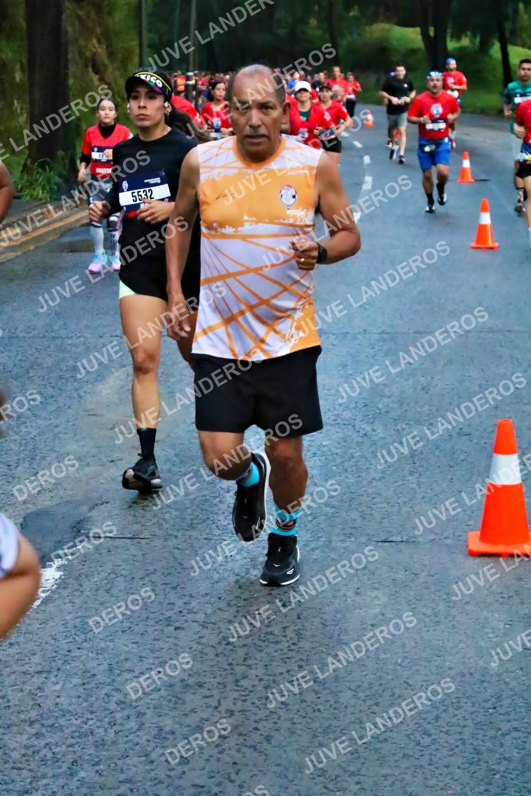 Foto de la CARRERA BIMBO GLOBAL RACE GUADALAJARA en Centro Comercial Andares, Blvd. Puerta de Hierro 4965, Zapopan a las 06:40 · dorsal 5532