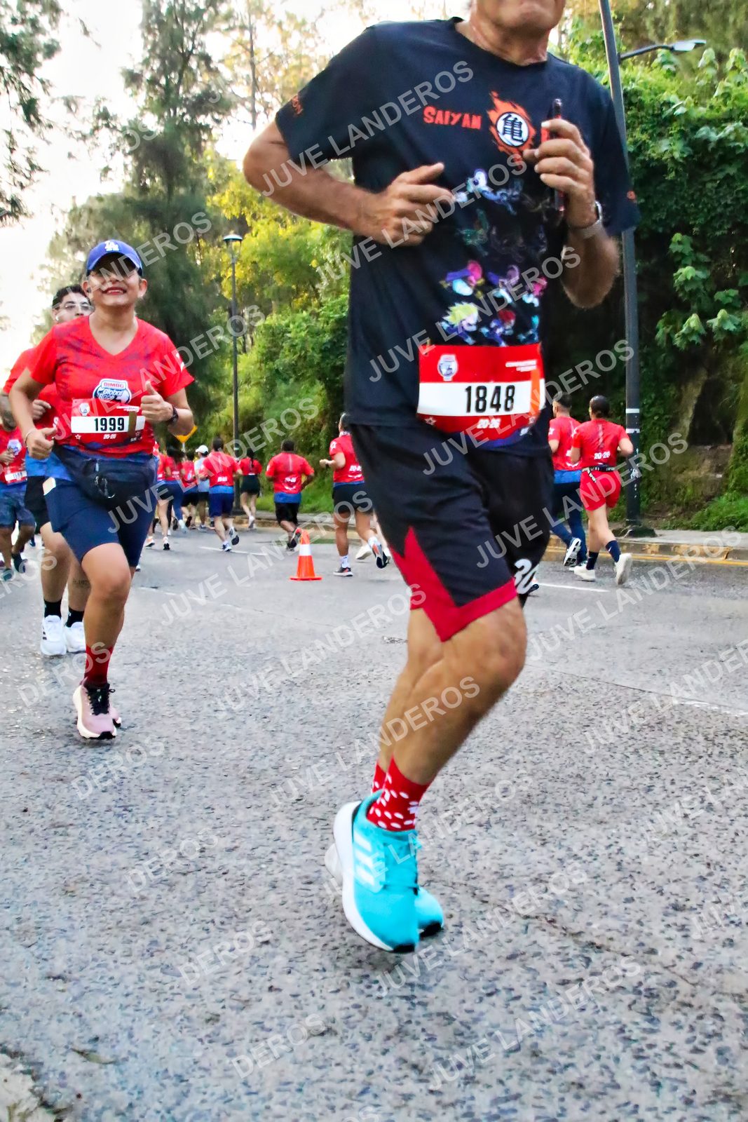 Foto de la CARRERA BIMBO GLOBAL RACE GUADALAJARA en Centro Comercial Andares, Blvd. Puerta de Hierro 4965, Zapopan a las 06:57 · dorsal 1848, 1999