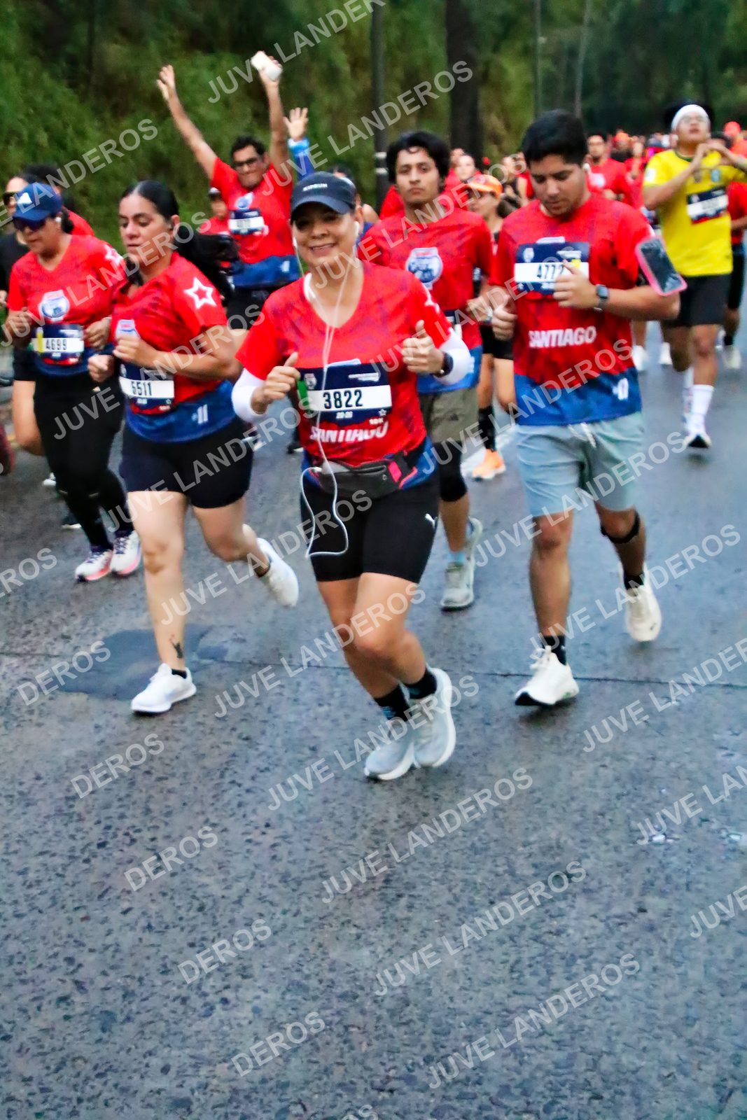 Foto de la CARRERA BIMBO GLOBAL RACE GUADALAJARA en Centro Comercial Andares, Blvd. Puerta de Hierro 4965, Zapopan a las 04:49 · dorsal 3822, 4699