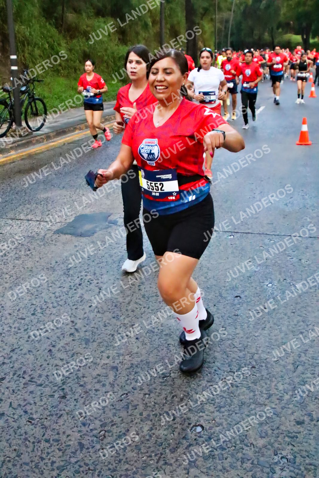 Foto de la CARRERA BIMBO GLOBAL RACE GUADALAJARA en Centro Comercial Andares, Blvd. Puerta de Hierro 4965, Zapopan a las 04:49 · dorsal 5552, 829, 2020