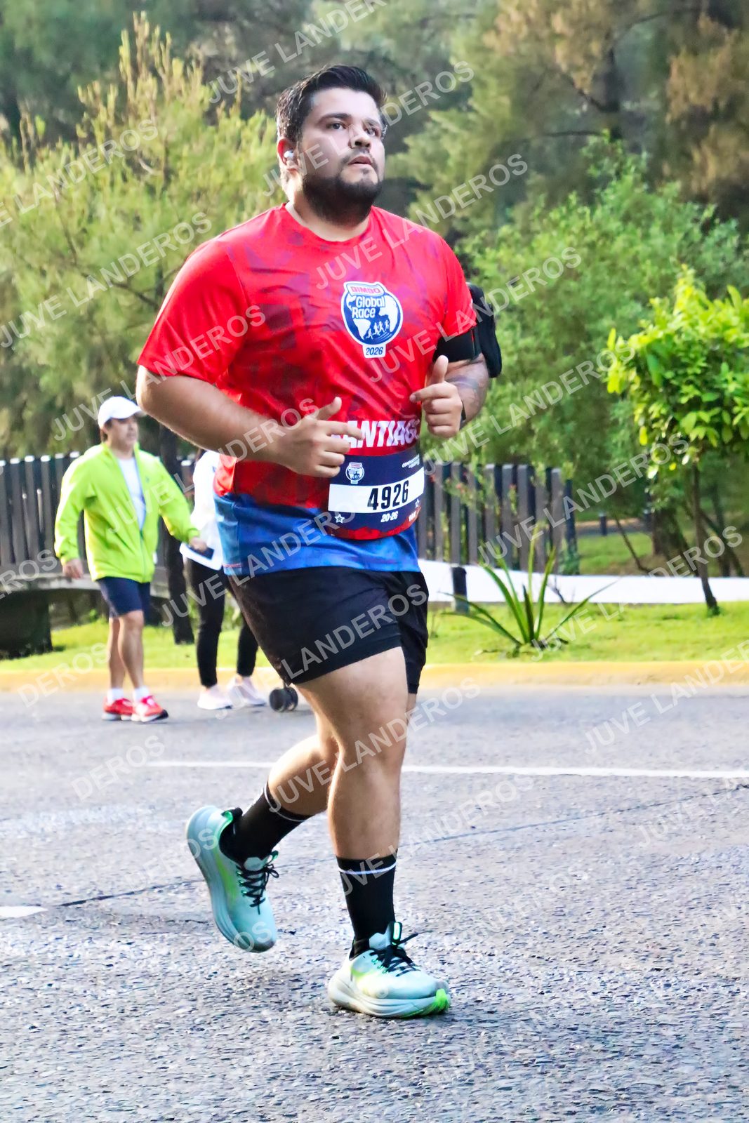 Foto de la CARRERA BIMBO GLOBAL RACE GUADALAJARA en Centro Comercial Andares, Blvd. Puerta de Hierro 4965, Zapopan a las 07:36 · dorsal 4926