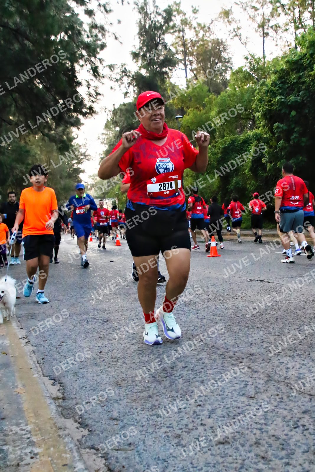 Foto de la CARRERA BIMBO GLOBAL RACE GUADALAJARA en Centro Comercial Andares, Blvd. Puerta de Hierro 4965, Zapopan a las 05:00 · dorsal 2874