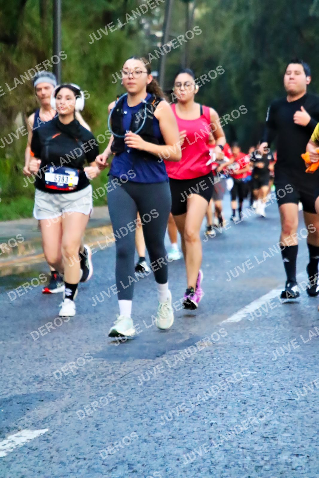 Foto de la CARRERA BIMBO GLOBAL RACE GUADALAJARA en Centro Comercial Andares, Blvd. Puerta de Hierro 4965, Zapopan a las 04:51 · dorsal 5383