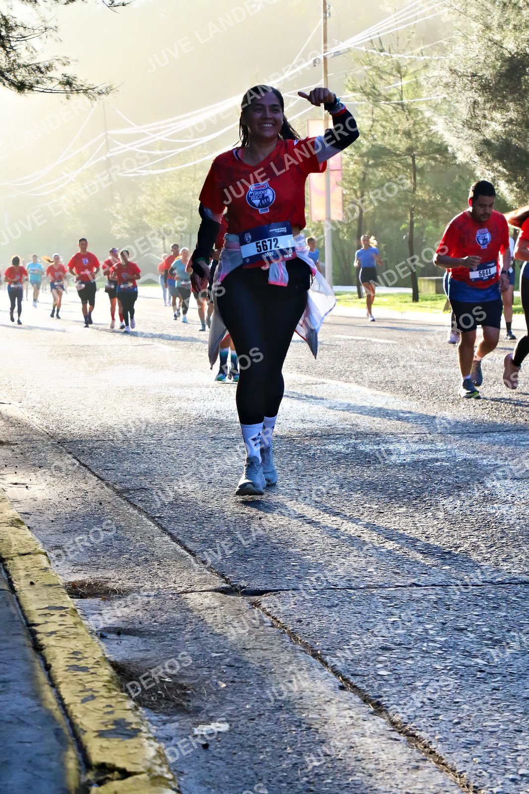 Foto de la CARRERA BIMBO GLOBAL RACE GUADALAJARA en Centro Comercial Andares, Blvd. Puerta de Hierro 4965, Zapopan a las 07:30 · dorsal 5672, 5644