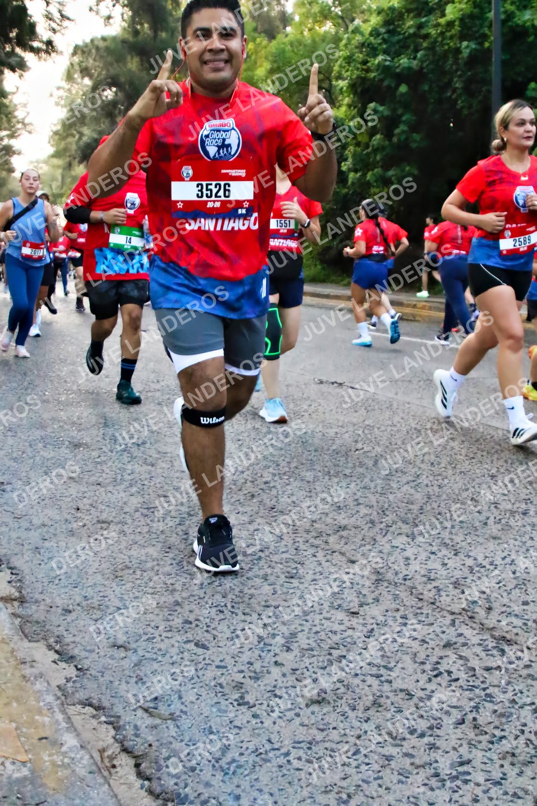 Foto de la CARRERA BIMBO GLOBAL RACE GUADALAJARA en Centro Comercial Andares, Blvd. Puerta de Hierro 4965, Zapopan a las 06:59 · dorsal 3526, 1551, 2589, 14