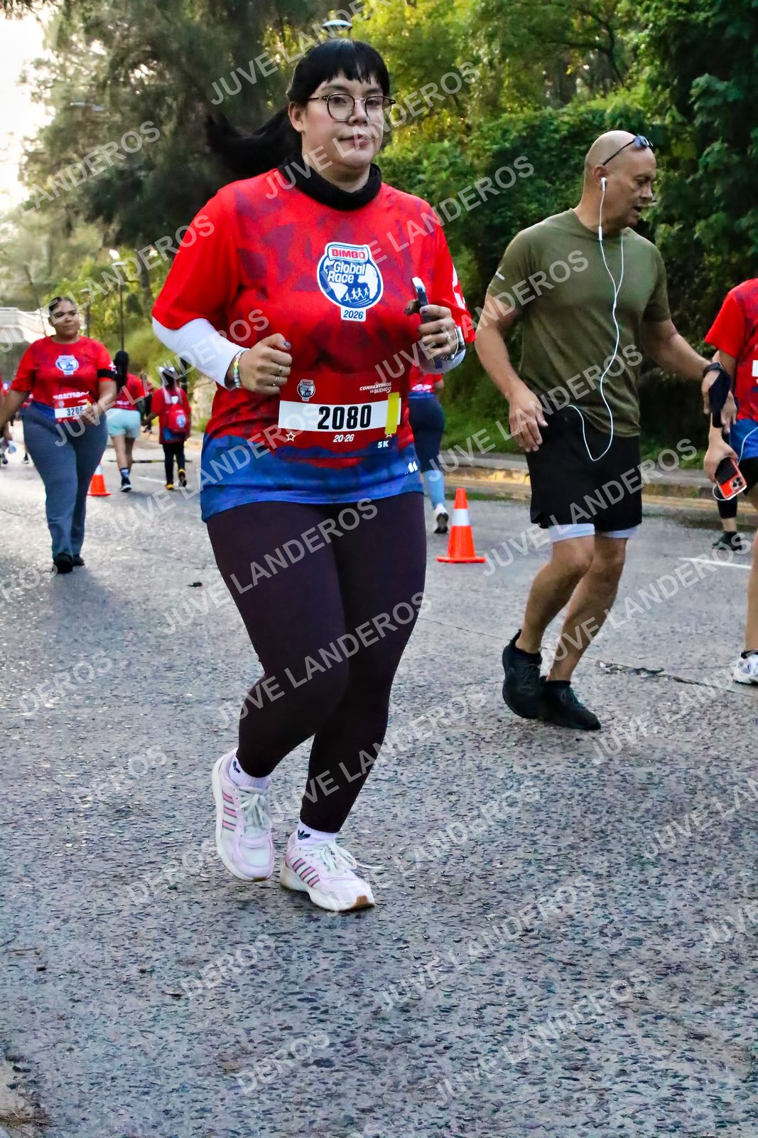 Foto de la CARRERA BIMBO GLOBAL RACE GUADALAJARA en Centro Comercial Andares, Blvd. Puerta de Hierro 4965, Zapopan a las 07:08 · dorsal 2080, 3206